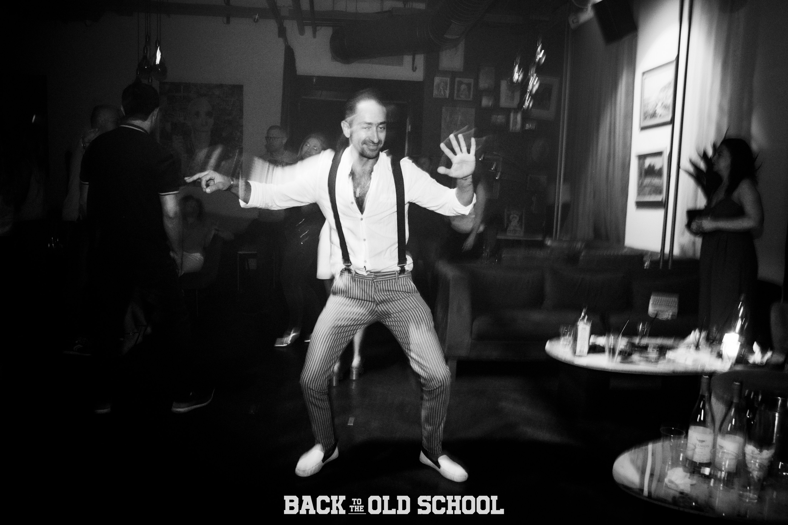 Back to the old school. Middle East Photo Agency — Photography & Event Magnets — סוכנות צילום והדפסת מגנטים לאירועים