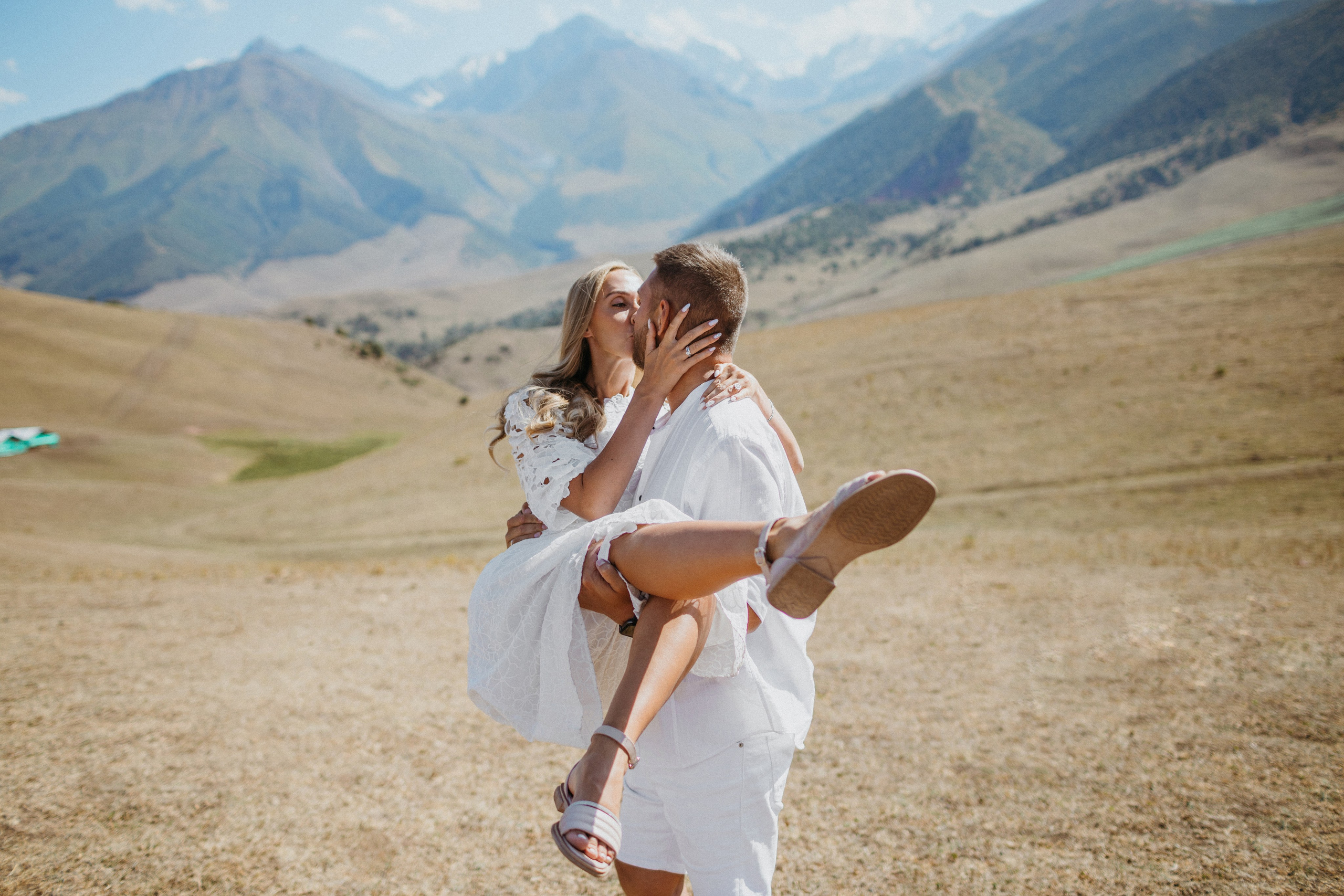 Фотосессия в свадебном путешествии. Фотограф в Бишкеке Оксана Шувалова