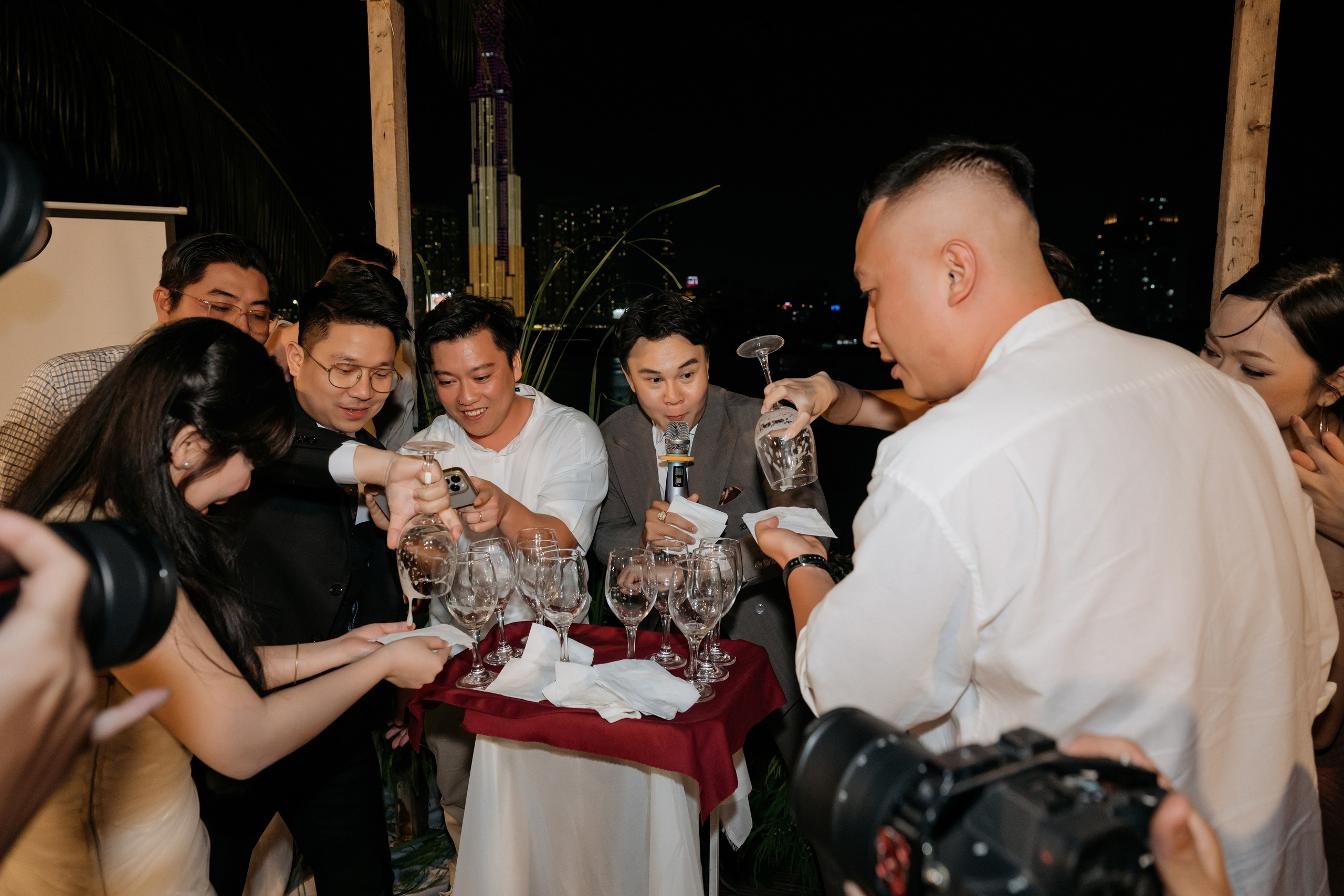 DO & ANH/Destination Wedding. Nhiếp ảnh gia đám cưới hàng đầu tại Thành Phố Hồ Chí Minh