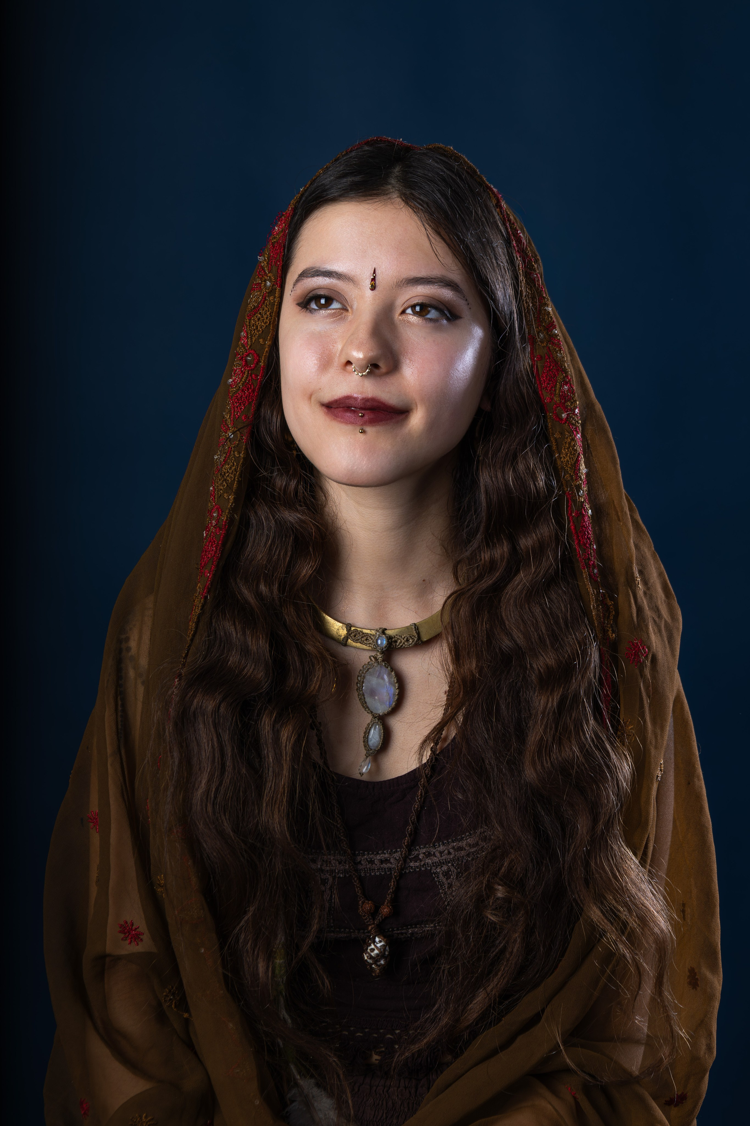 Alma A. Fotograf. Lucrez cu oameni, produse și spații. Portret și fotografie creativă. Bacău, România. Lidia Savinoiu