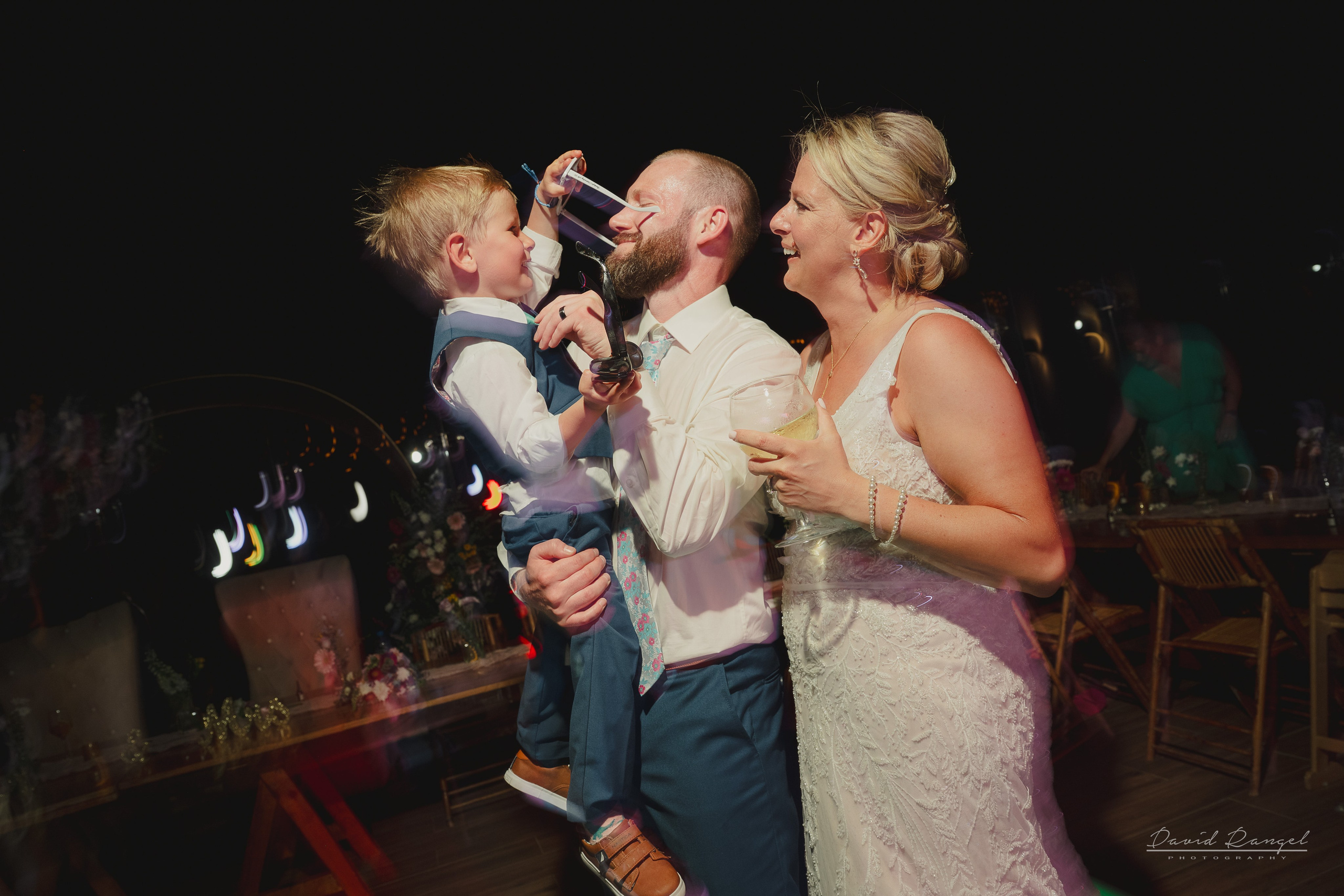 Classic Weddings. Destination wedding photographer based in Cancun and Riviera Maya with service worldwide