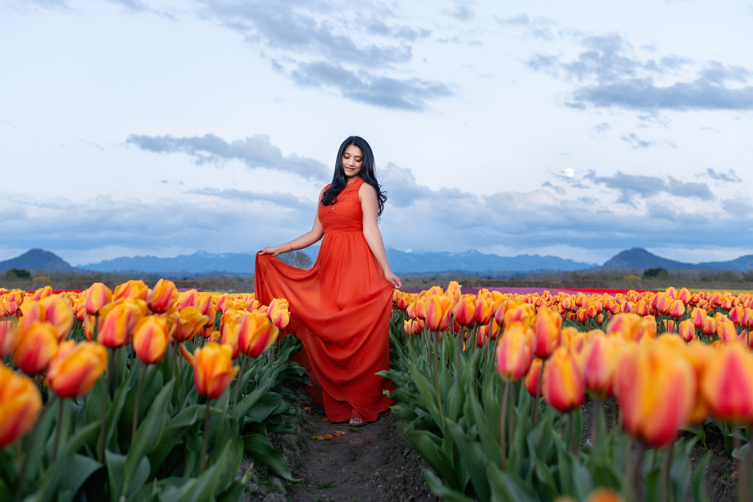 Lohita with her husband. Wedding & family photography in Seattle area. Helen Michelle photographer