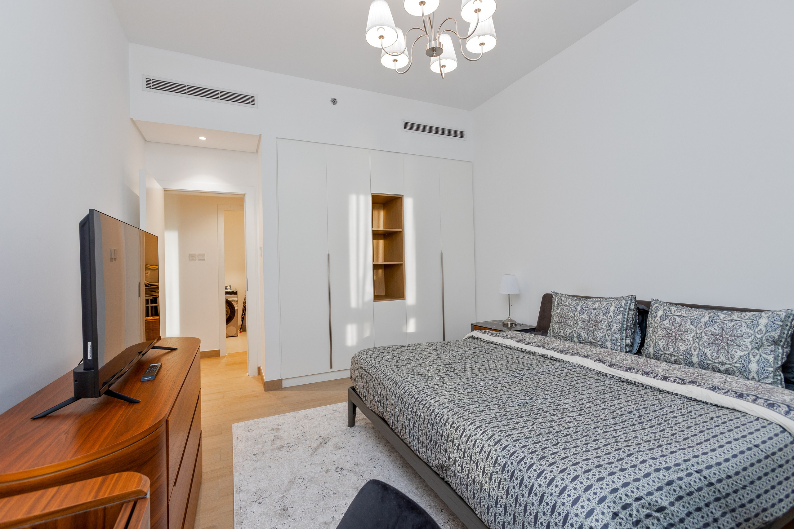 Le Pont 1 — 1BR. Samy Mar Boy │Portrait, Automotive and Real Estate Photographer