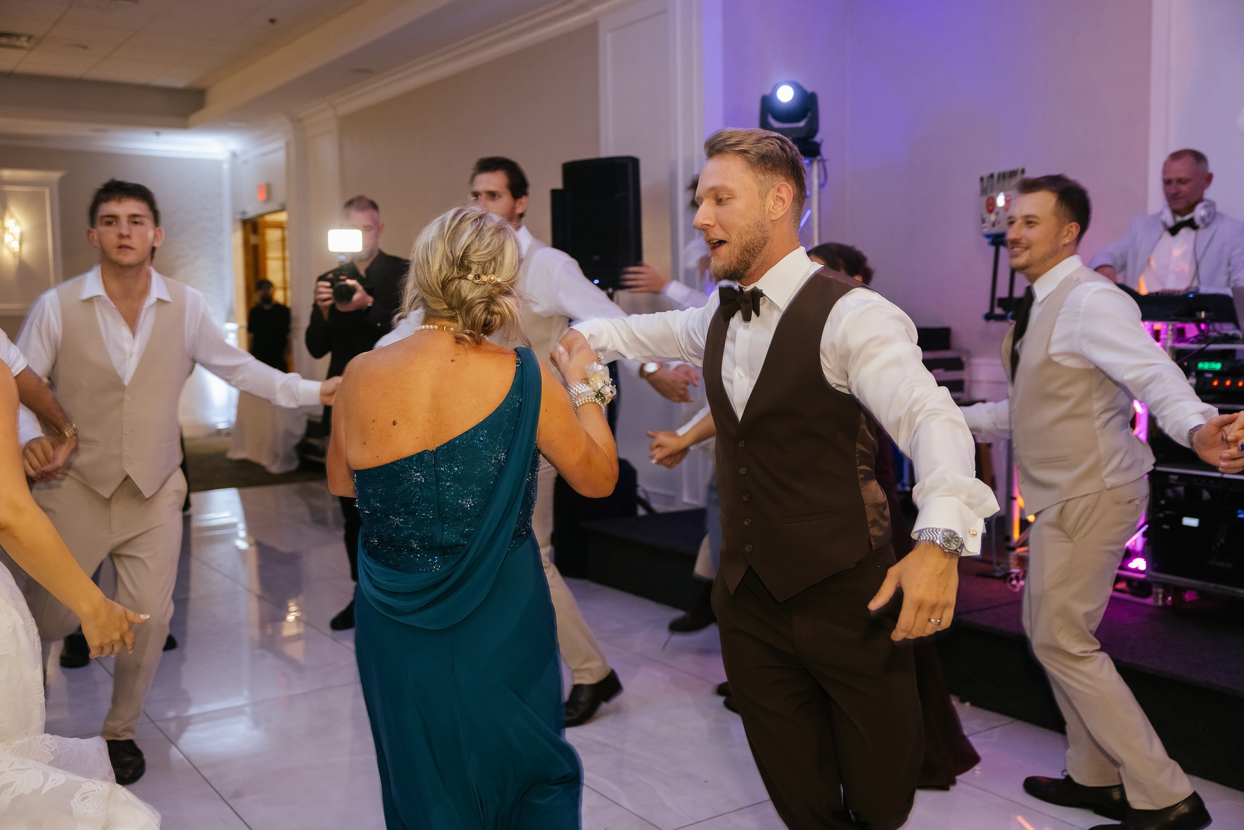 09.19.2026 Wedding. Wedding family event photographer in Chicago Nick Yushevich