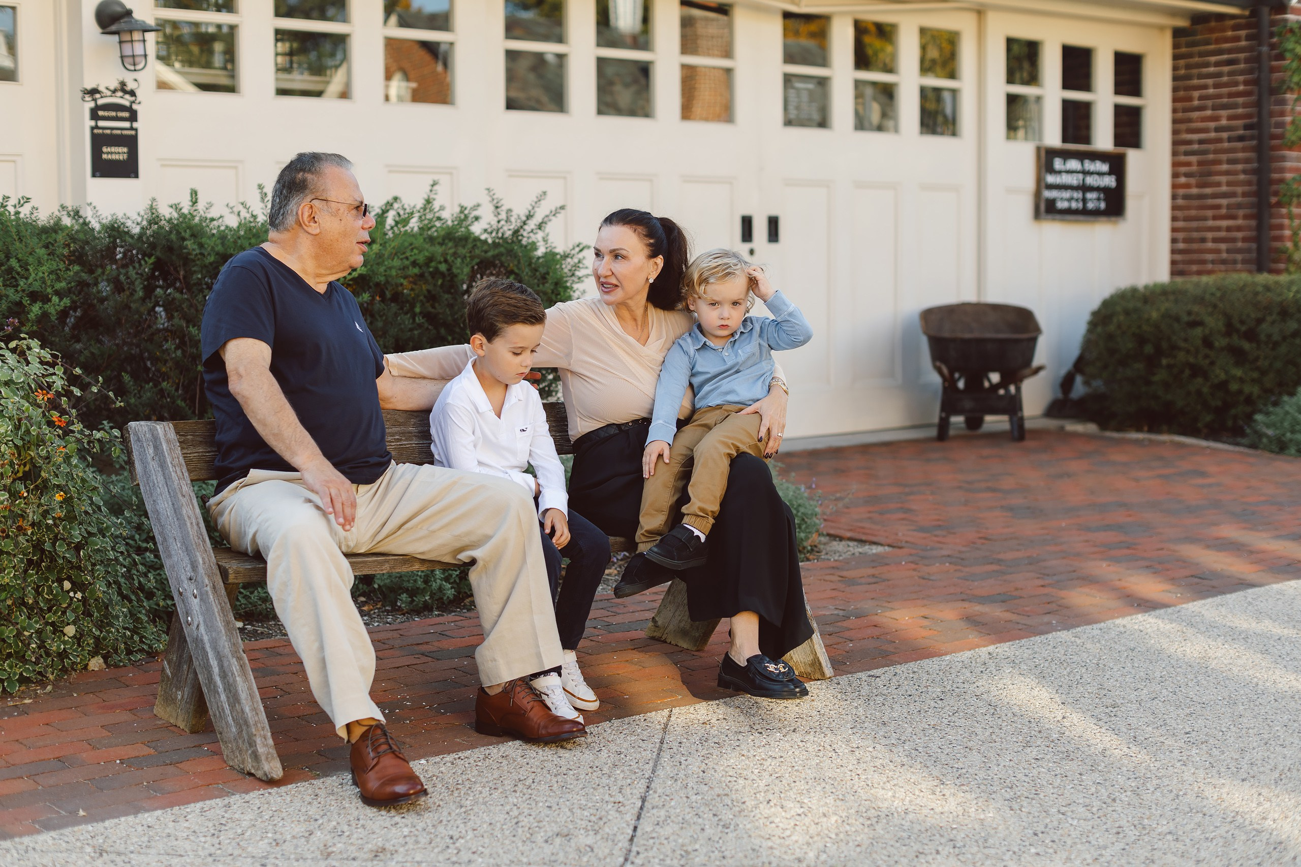 10.11.26 Family Photoshoot. Wedding family event photographer in Chicago Nick Yushevich