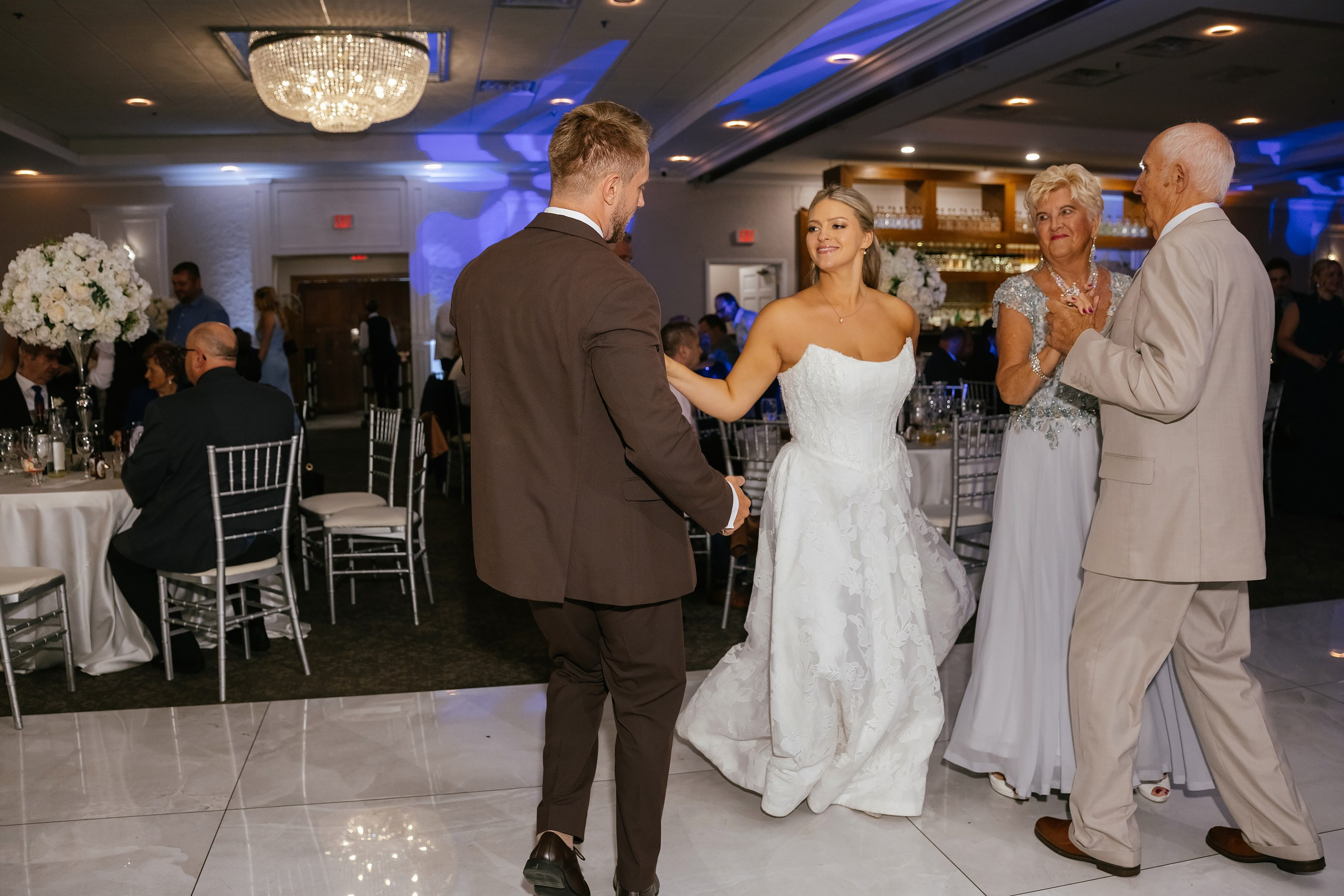 09.19.2026 Wedding. Wedding family event photographer in Chicago Nick Yushevich