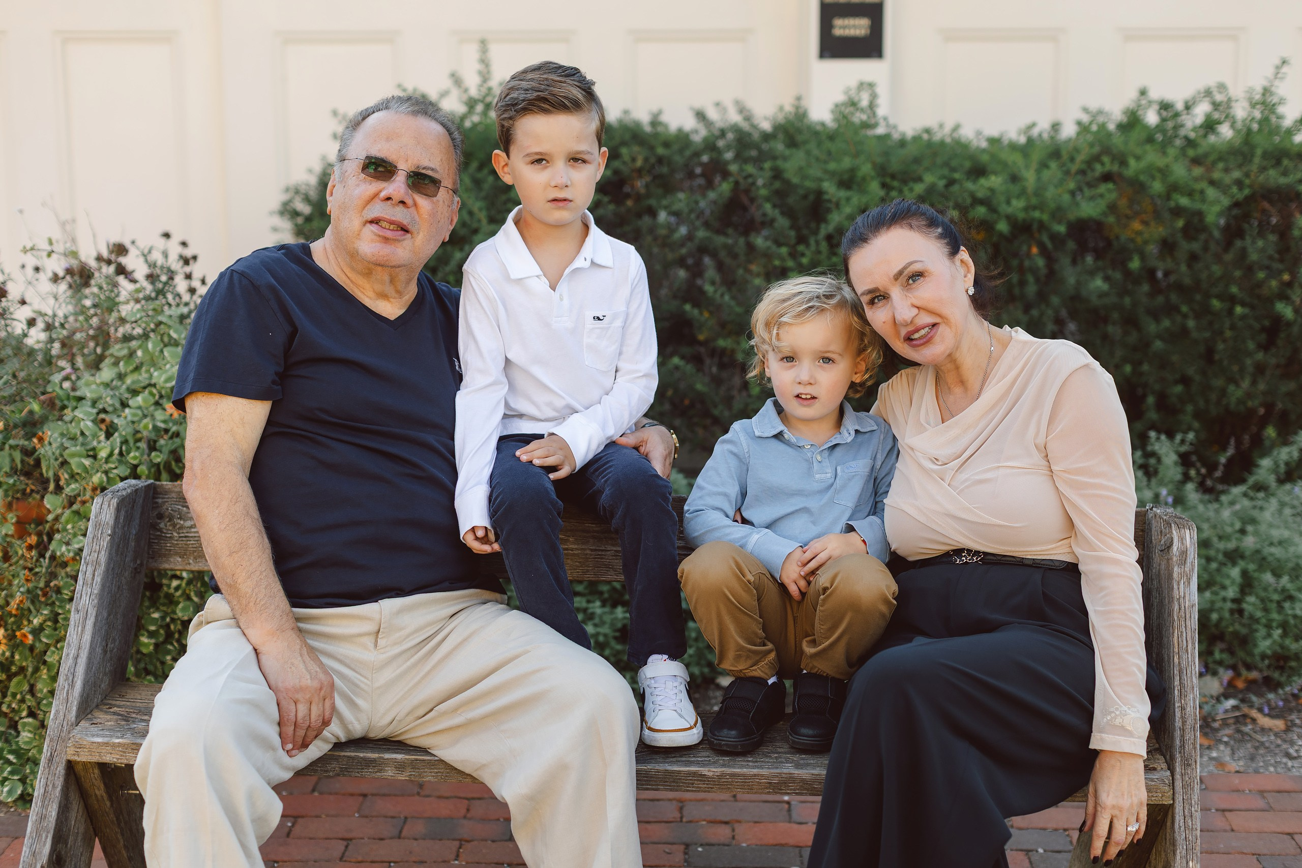 10.11.26 Family Photoshoot. Wedding family event photographer in Chicago Nick Yushevich