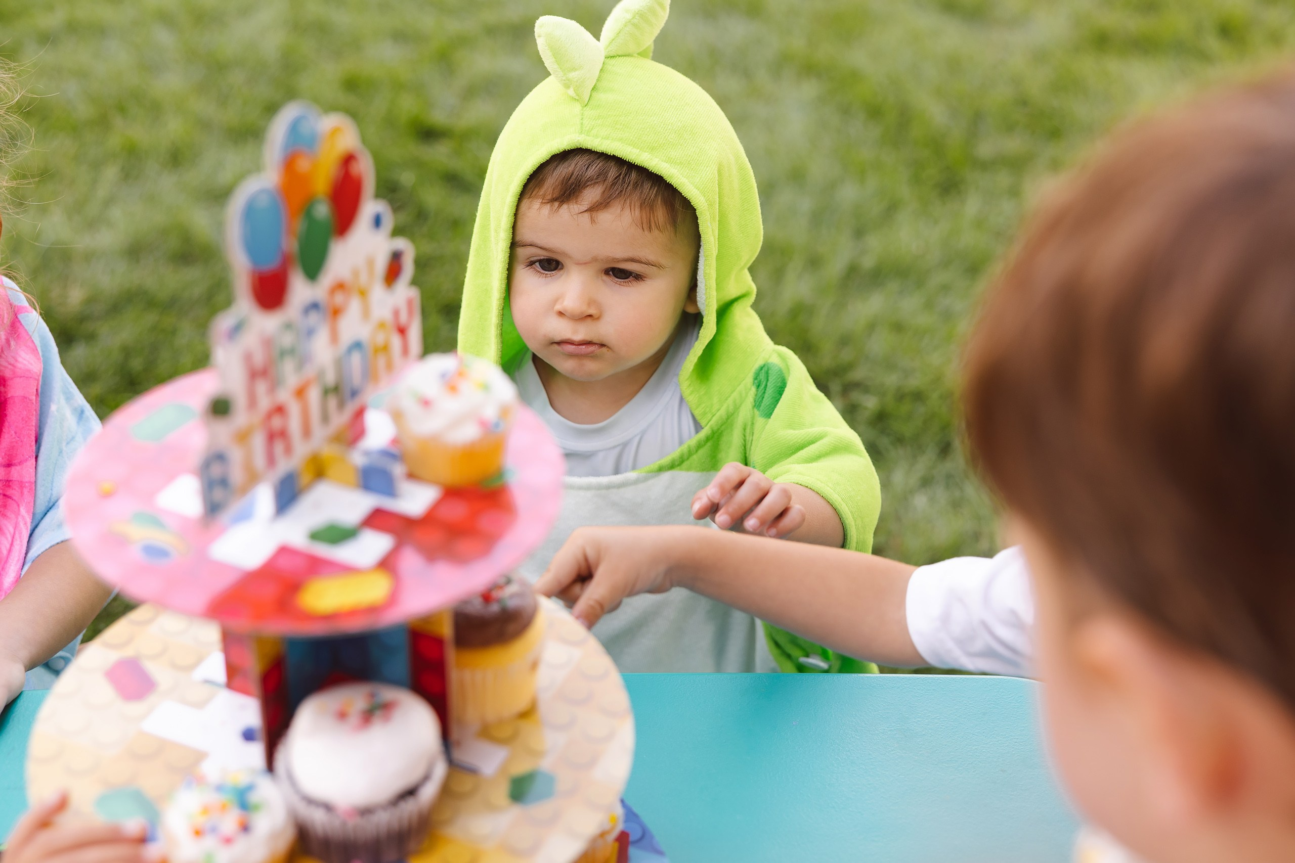 Birthday Party. Wedding family event photographer in Chicago Nick Yushevich