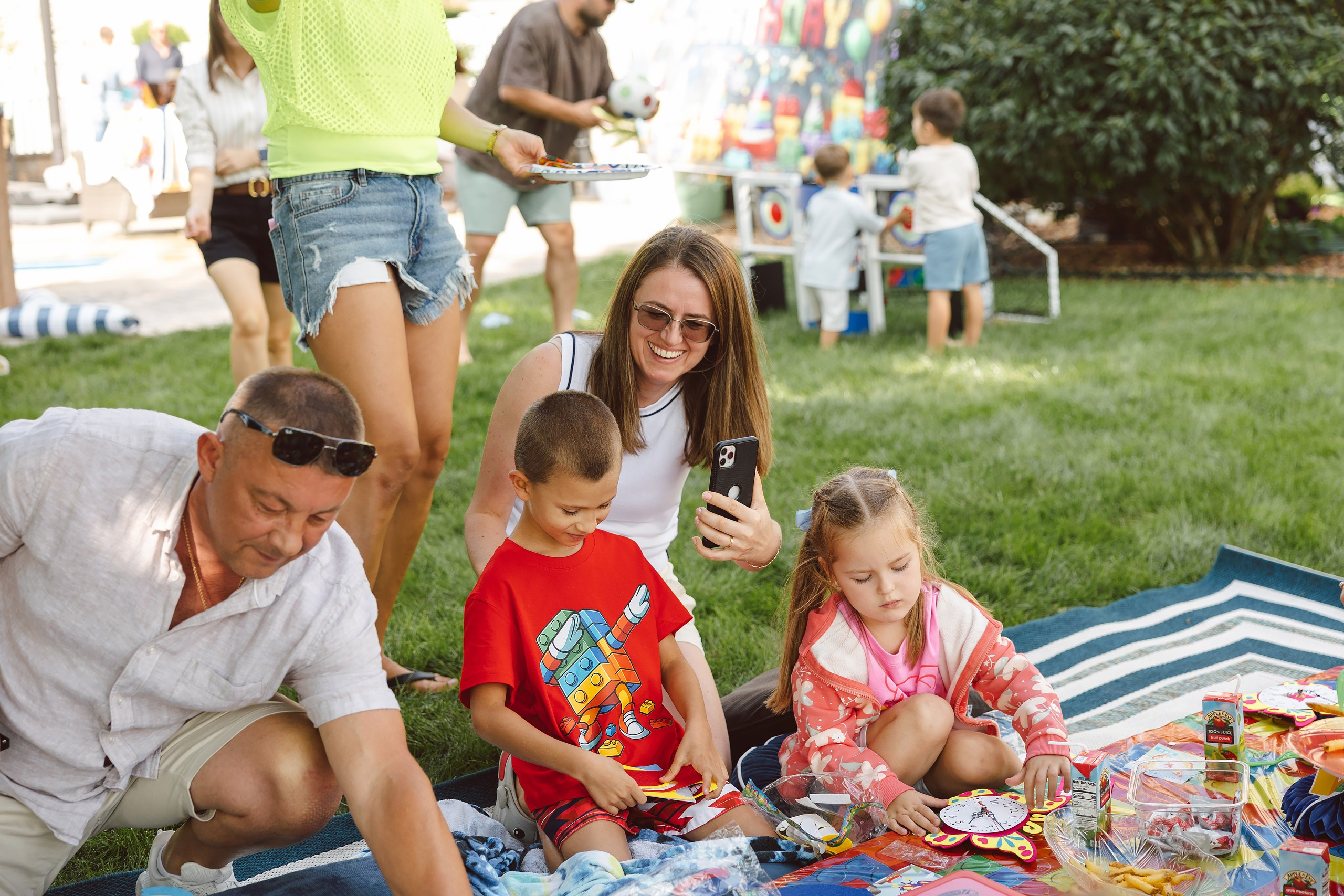 Birthday Party. Wedding family event photographer in Chicago Nick Yushevich