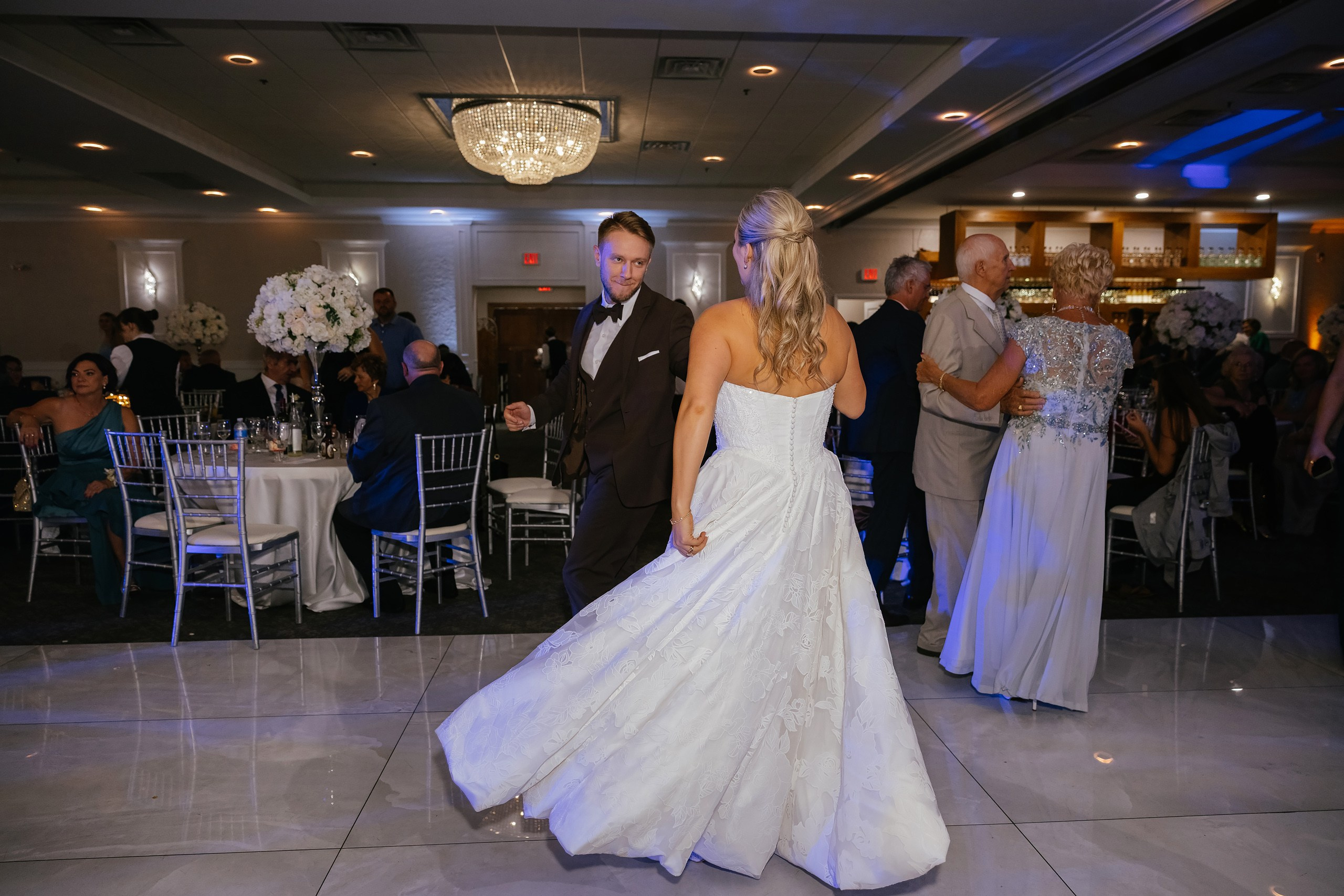 09.19.2026 Wedding. Wedding family event photographer in Chicago Nick Yushevich