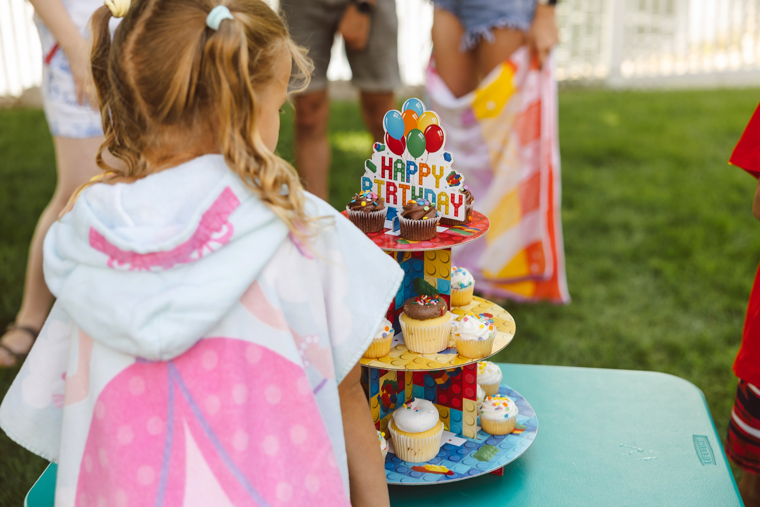 Birthday Party. Wedding family event photographer in Chicago Nick Yushevich
