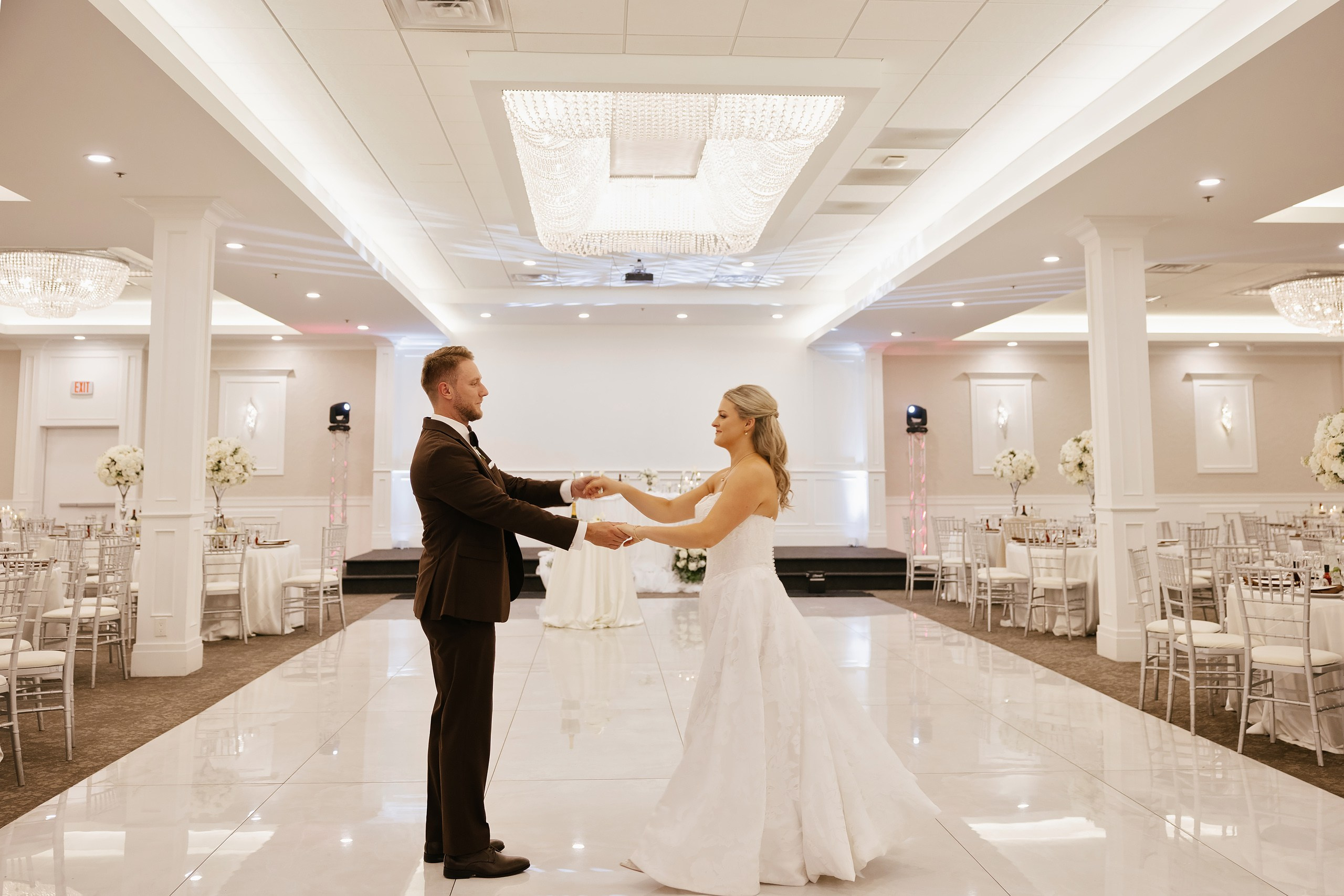09.19.2026 Wedding. Wedding family event photographer in Chicago Nick Yushevich