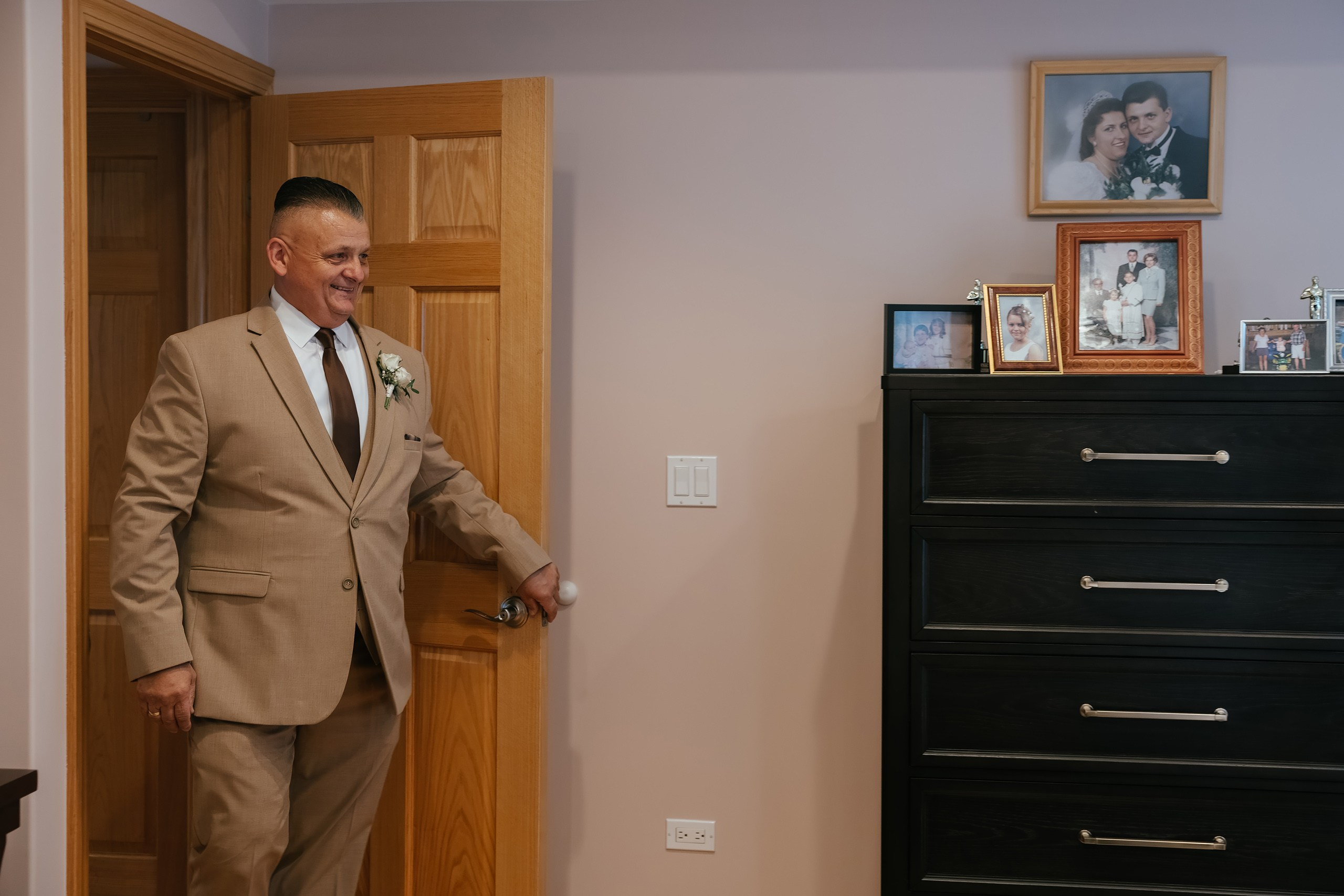 09.19.2026 Wedding. Wedding family event photographer in Chicago Nick Yushevich