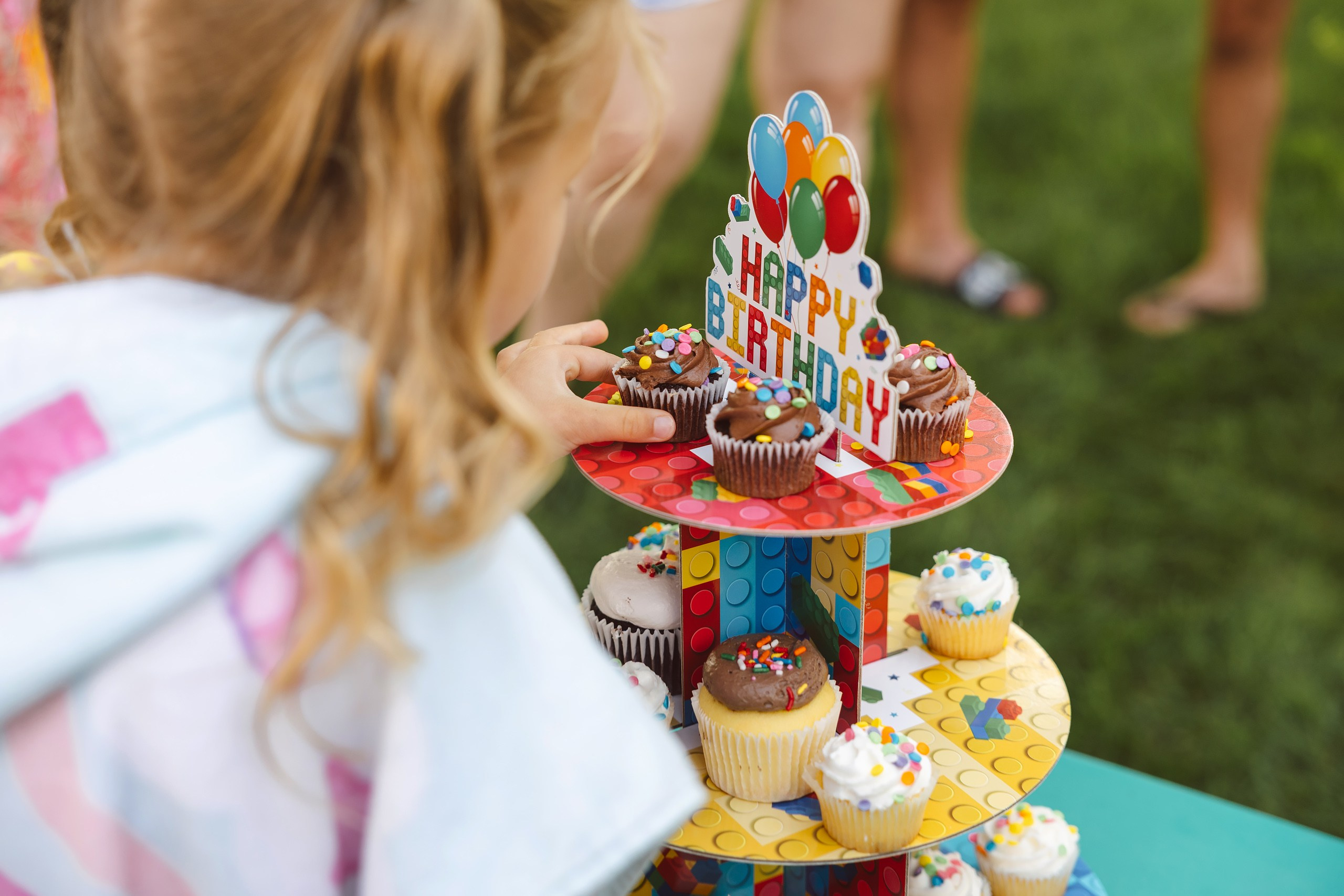 Birthday Party. Wedding family event photographer in Chicago Nick Yushevich