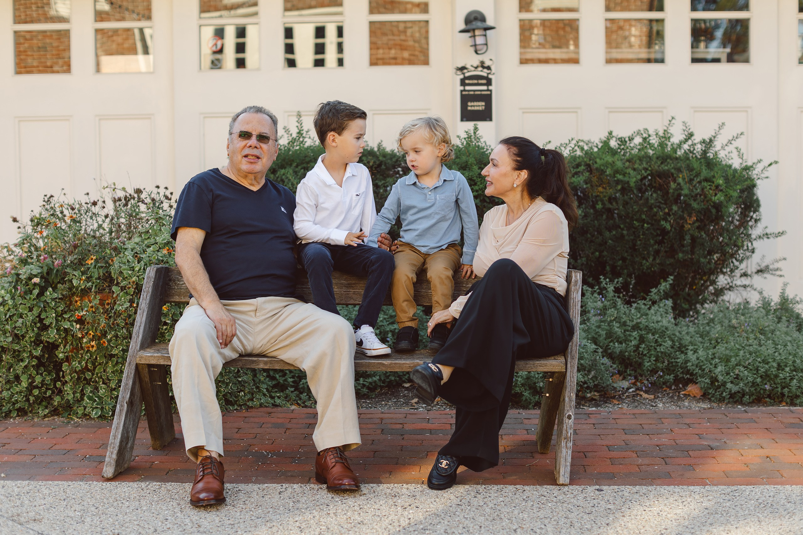 10.11.26 Family Photoshoot. Wedding family event photographer in Chicago Nick Yushevich