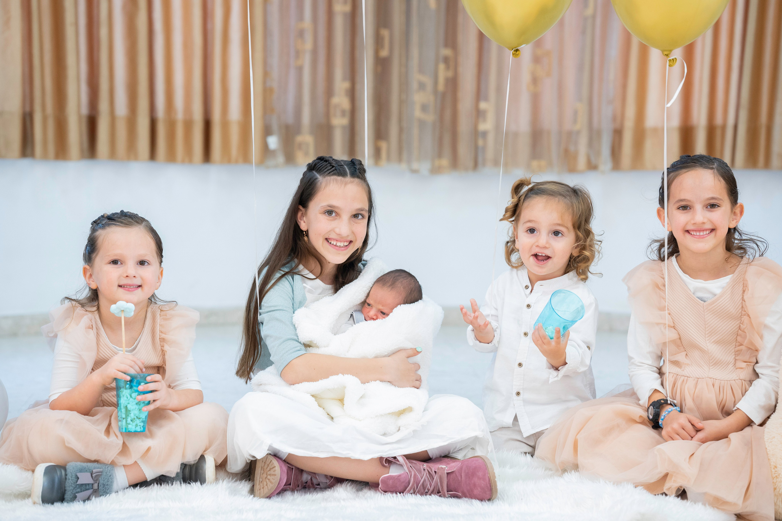 הברית של יוסף וחנה. יוסף מזרחי צילום חתונה, ברית וזוגיות. צלם מקצועי שאוהב להוציא אתכם הכי יפים ברגעים הכי מרגשים