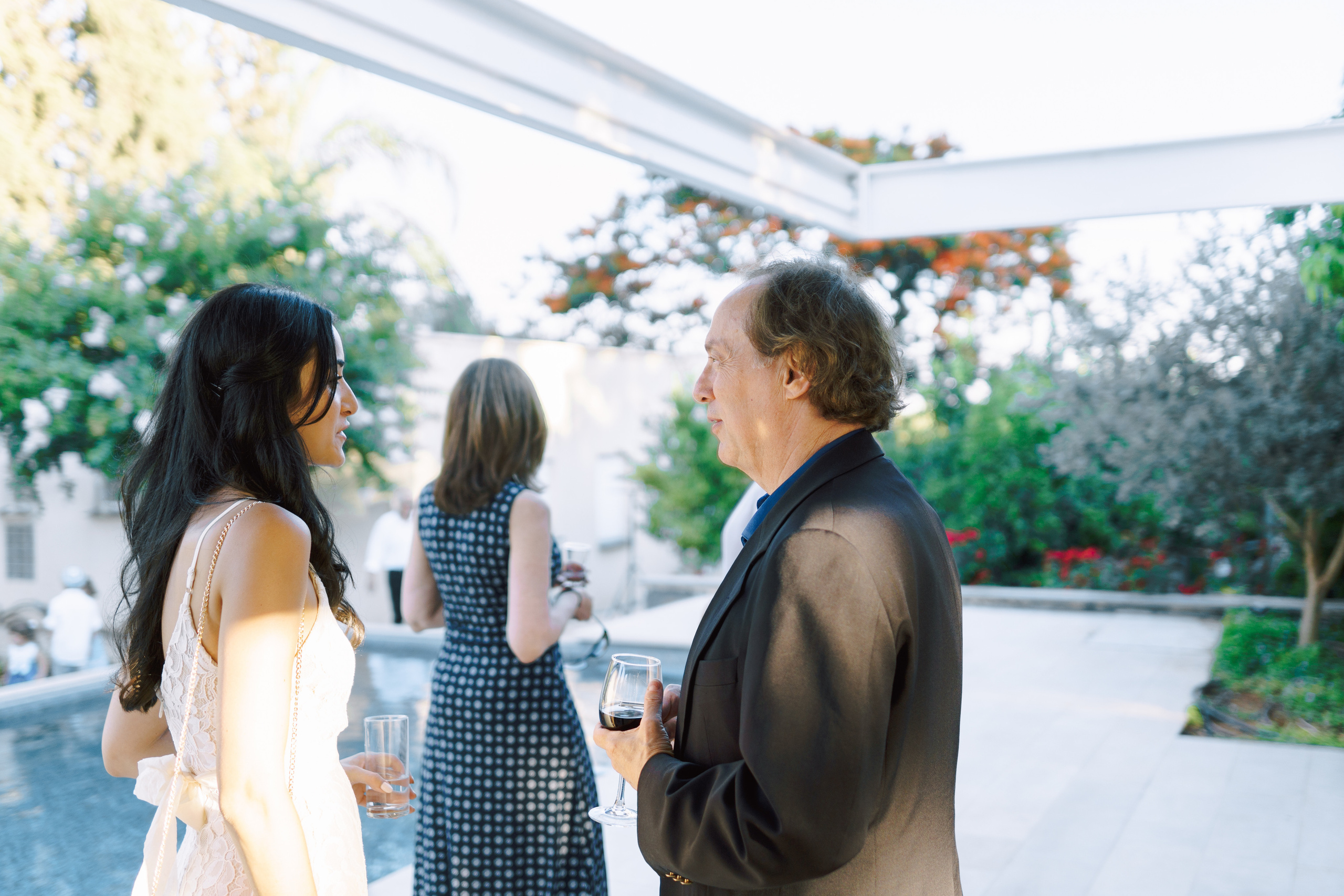 Touching wedding walk. Porto Travel Photographer | Couples & Vacation Photos in Portugal — WePortugal