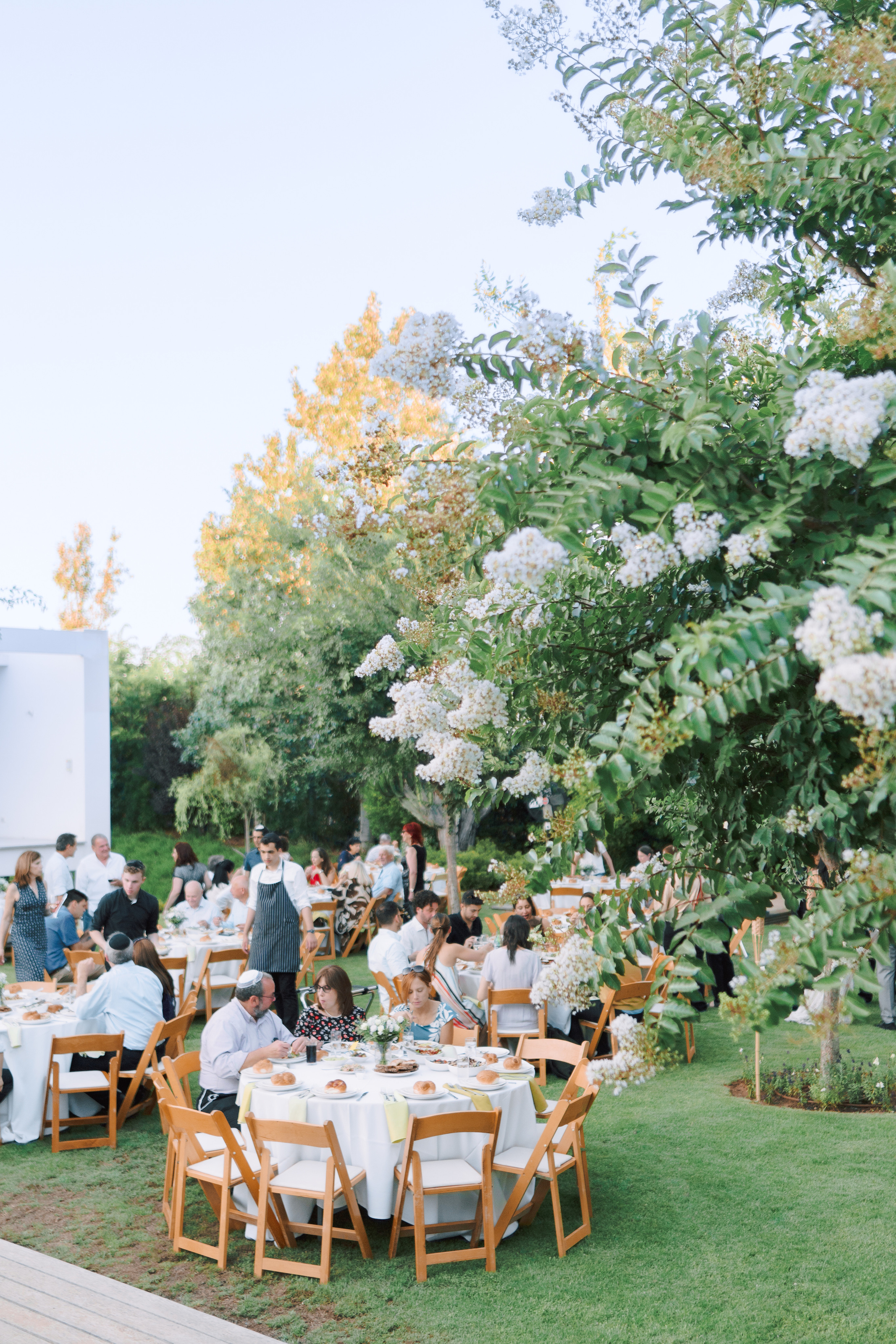 Touching wedding walk. Porto Travel Photographer | Couples & Vacation Photos in Portugal — WePortugal