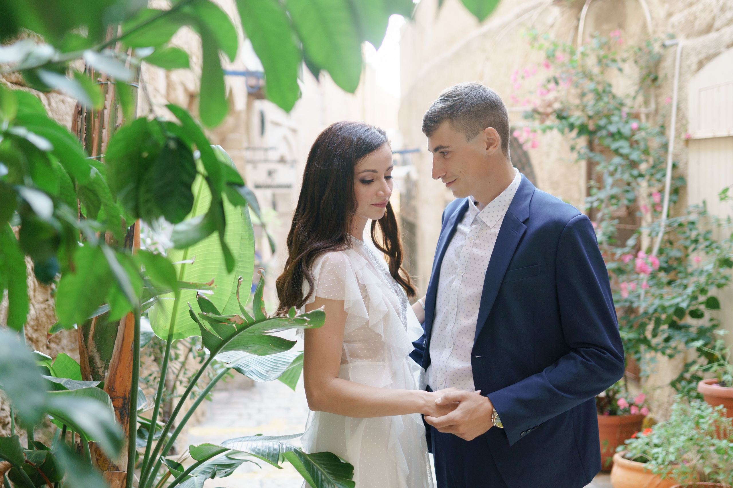 Свадебная прогулка в старом городе Яффо, Настя и Артем. Фотограф и видеограф в Португалии