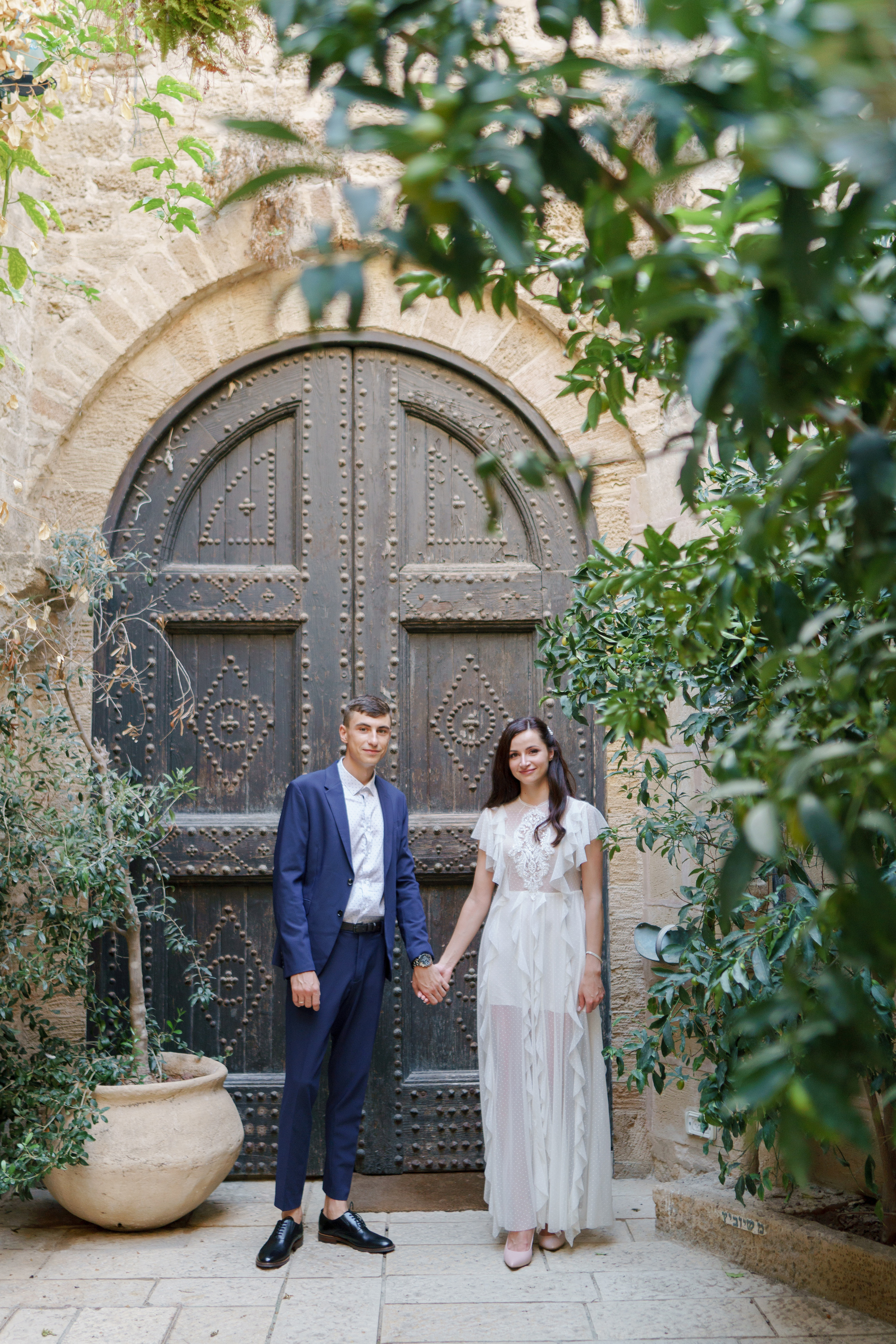 Свадебная прогулка в старом городе Яффо, Настя и Артем. Фотограф и видеограф в Португалии