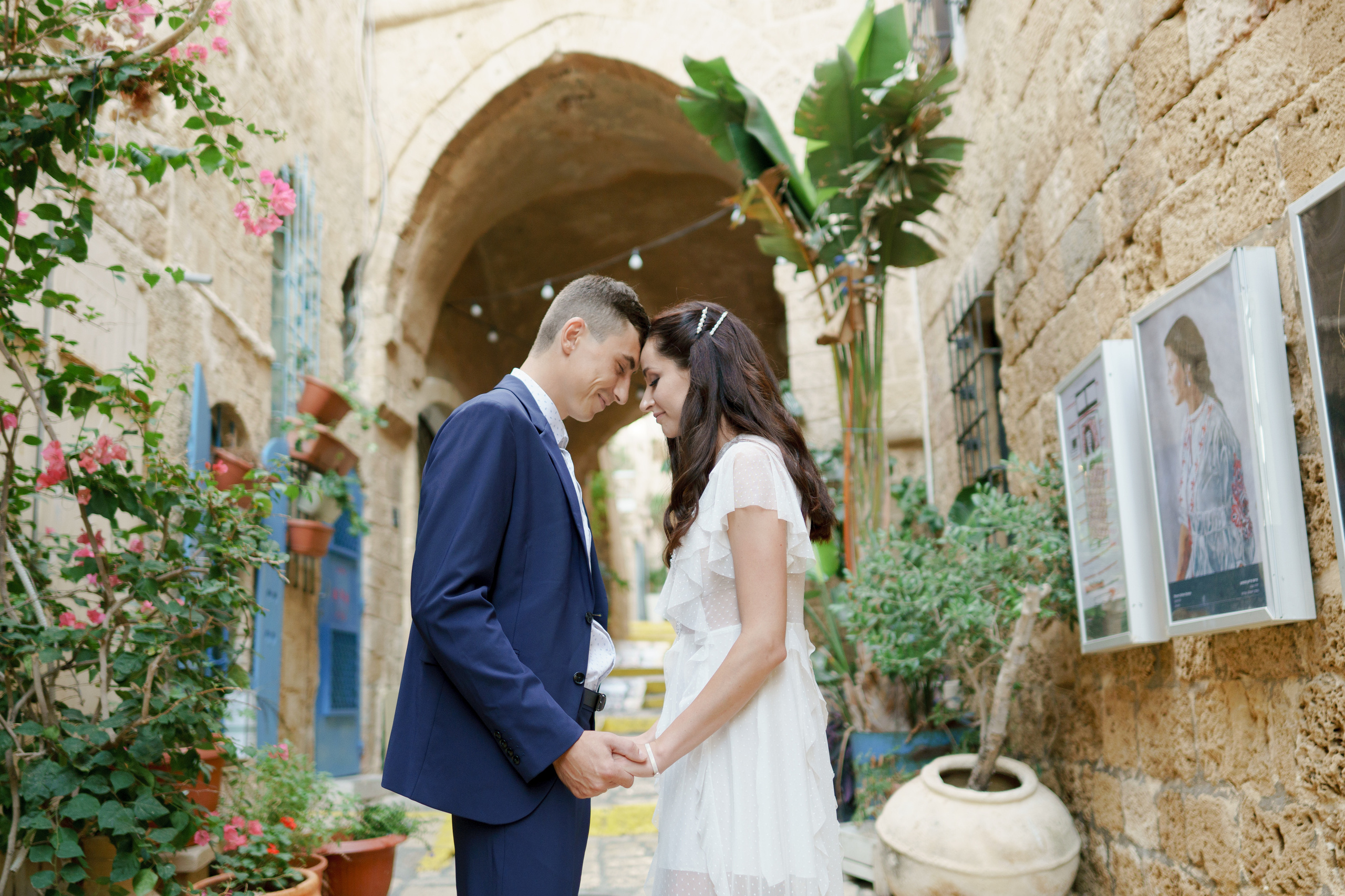 Свадебная прогулка в старом городе Яффо, Настя и Артем. Фотограф и видеограф в Португалии