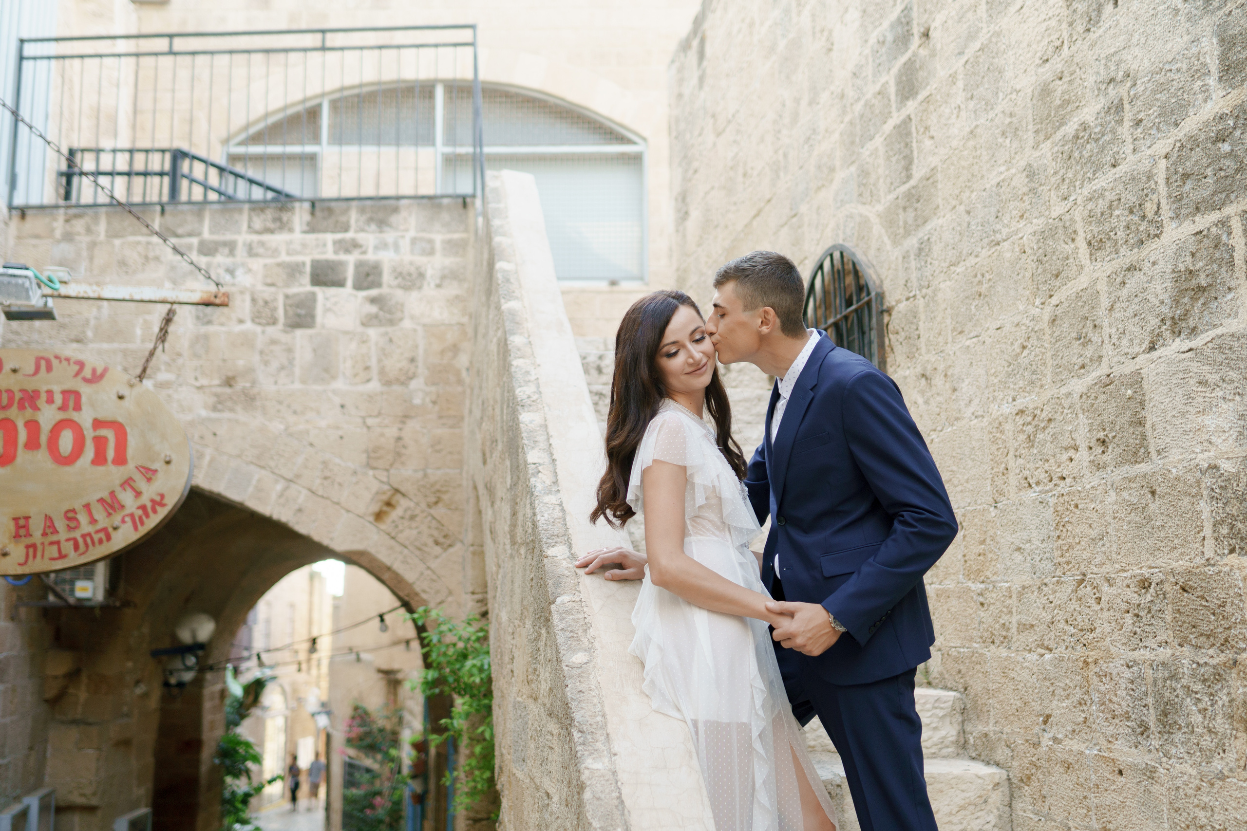 Свадебная прогулка в старом городе Яффо, Настя и Артем. Фотограф и видеограф в Португалии