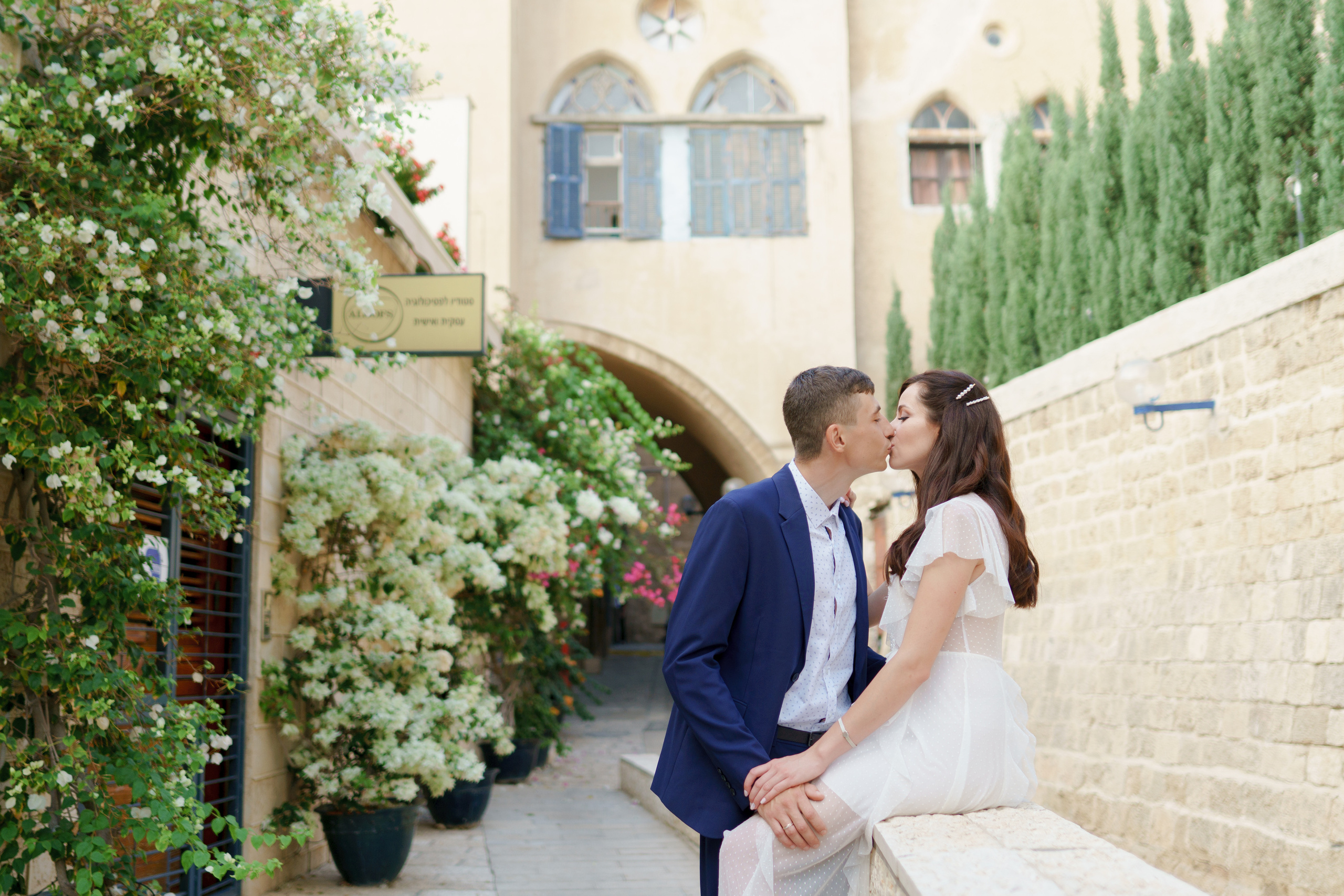 Свадебная прогулка в старом городе Яффо, Настя и Артем. Фотограф и видеограф в Португалии