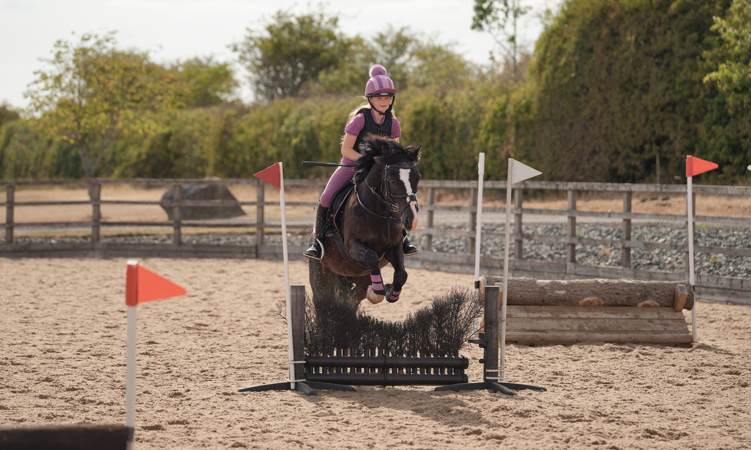 Show Jumping Photography in Leicestershire | Equine Action Shots by El. Leicestershire Equine Photography by El | Authentic Equine Portraits & Events