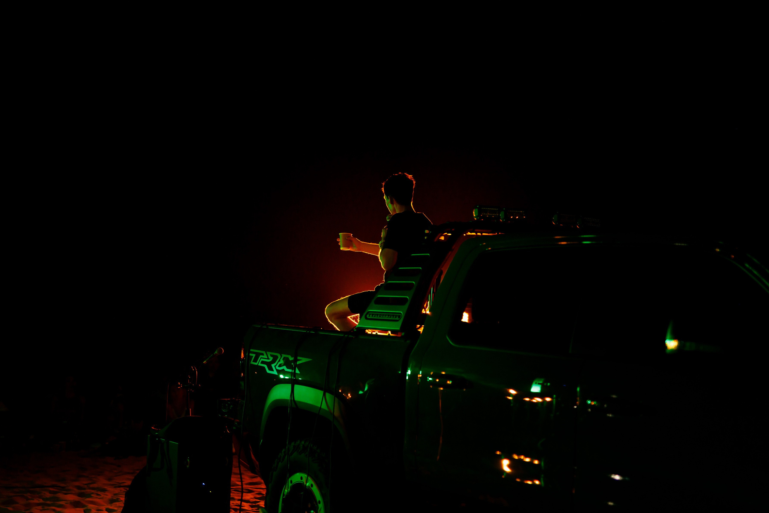 Oleg Torbosov — Meeting with subscribers in the desert. Photographer Anna Curly | Weddings and Events in Dubai