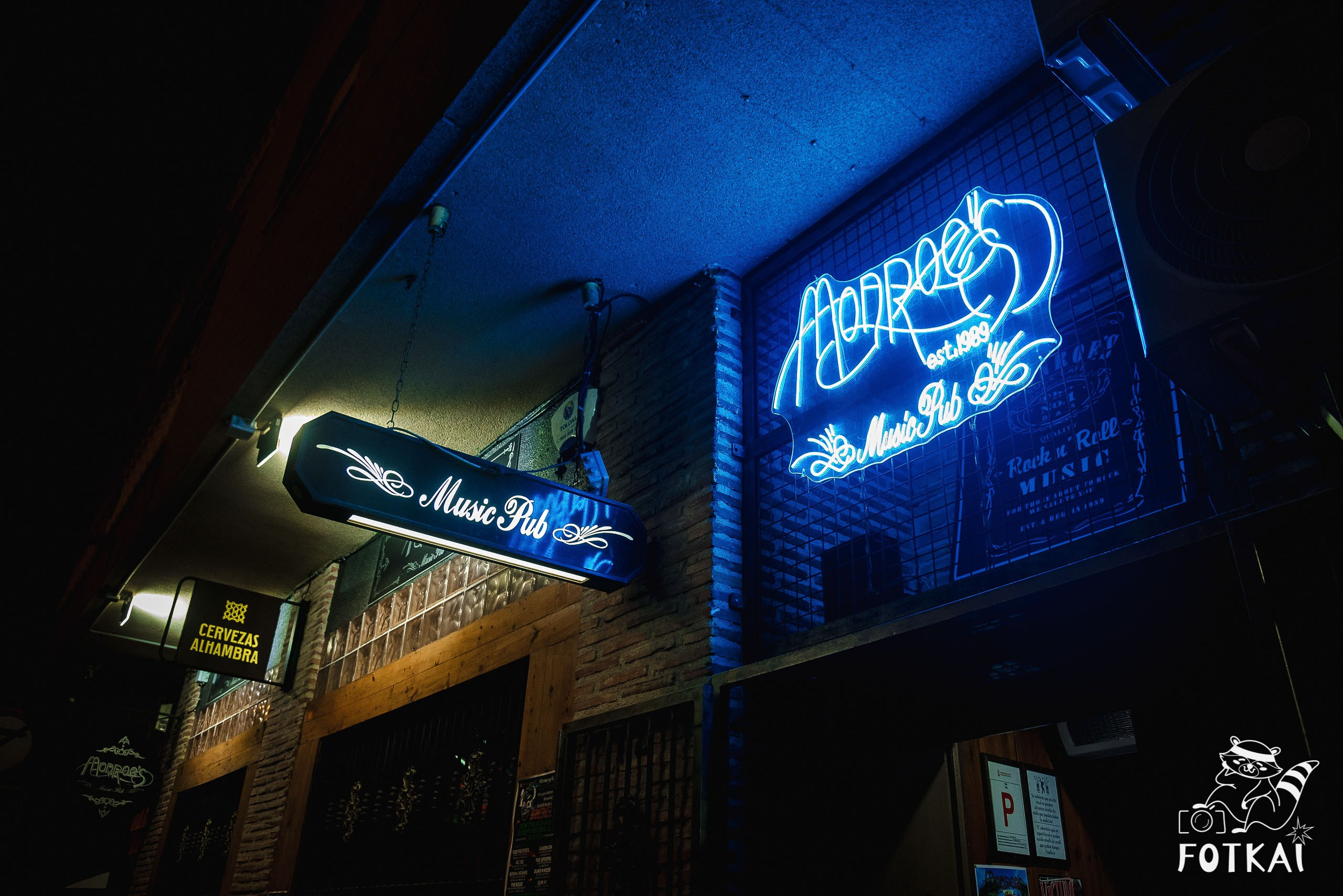 Monroe’s Rock Bar Torrevieja: Reportaje fotográfico 01.08.25 | FOTKAI