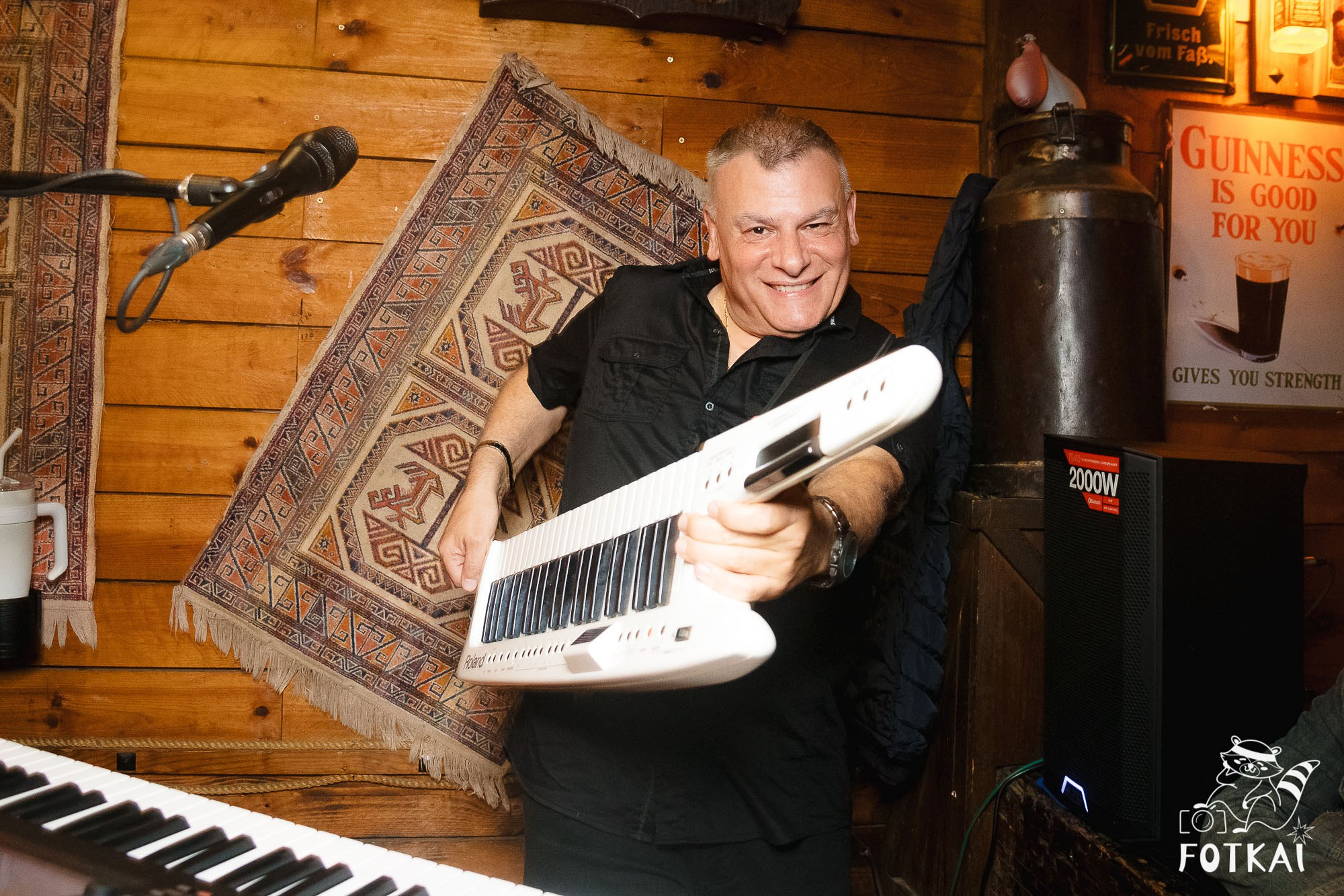 Amy Winehouse Tribute at El Paso Bar (March 28) — Live Concert Photo Report | FOTKAI