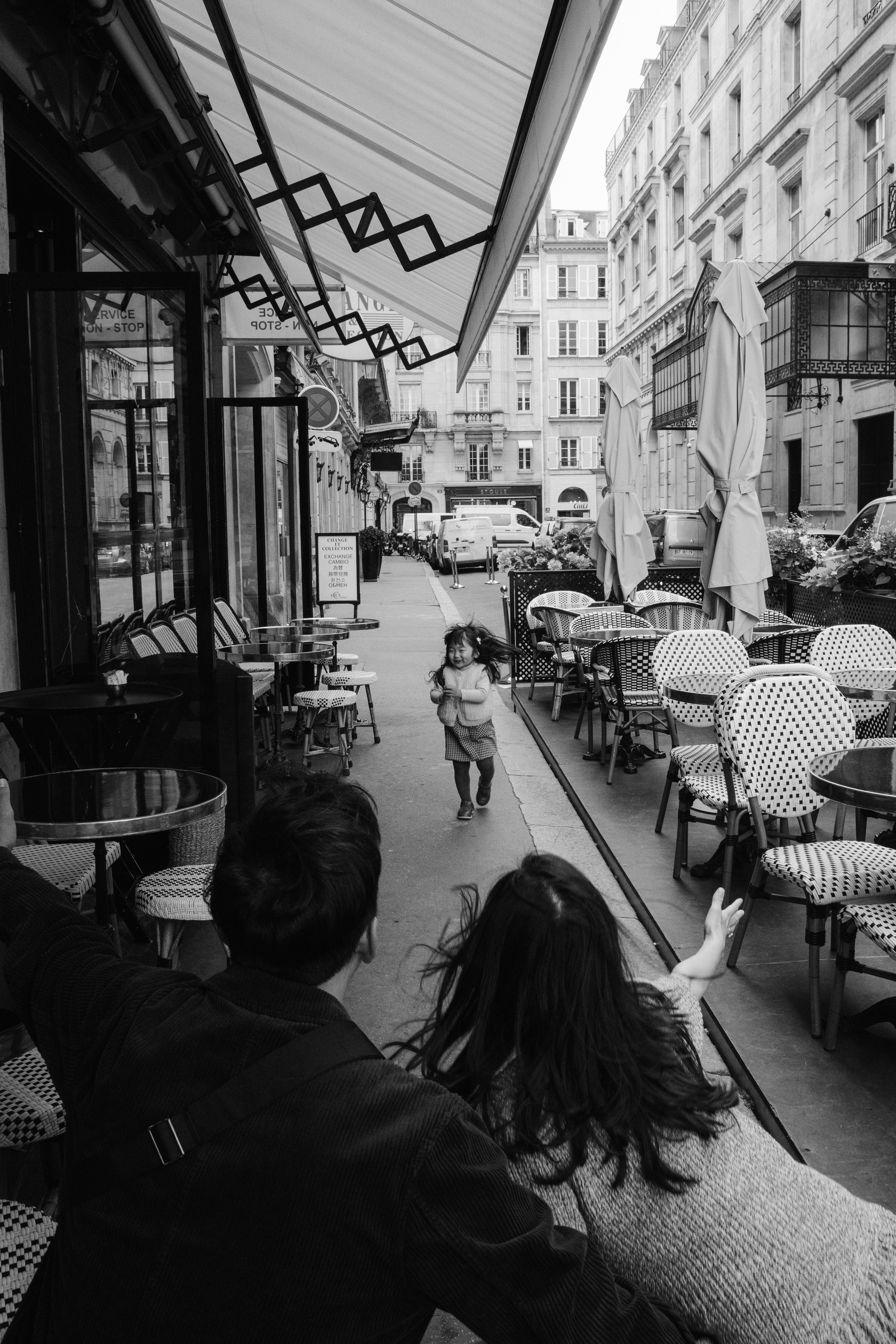 Family Photoshoot in Paris — Natural Lifestyle Photography. Paris Wedding Photographer