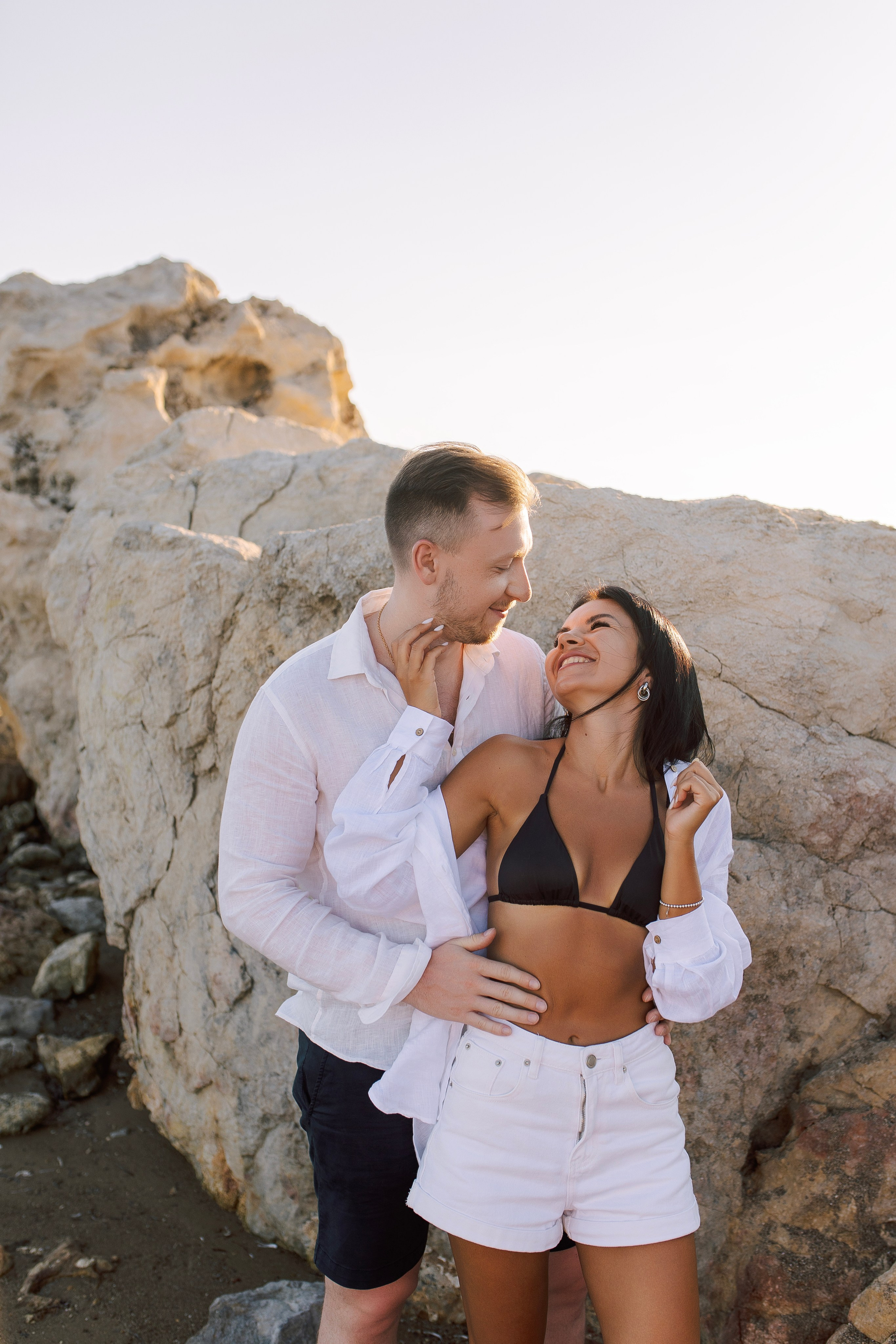 Aesthetic Couple Photoshoot Side Beach | Sunset Vibes. Professional Photographer in Alanya, Side, Belek, Antalya. Turkiye