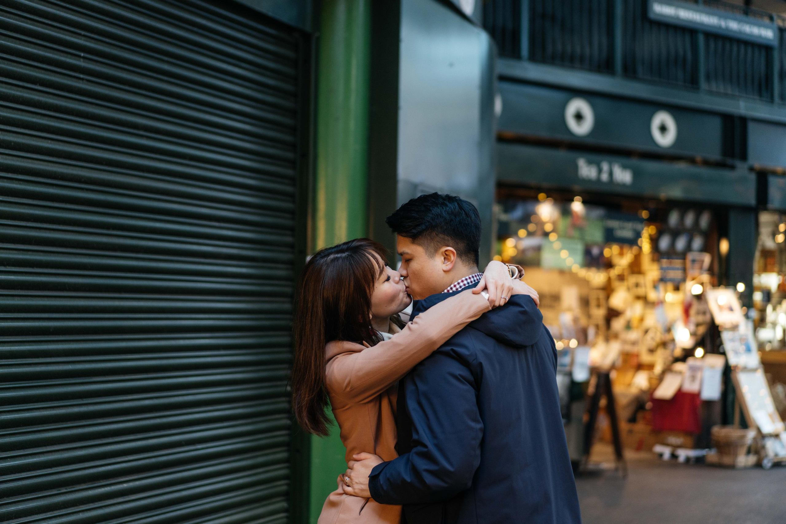 Foggy Hornung by Tower Bridge. London portrait and family photographer