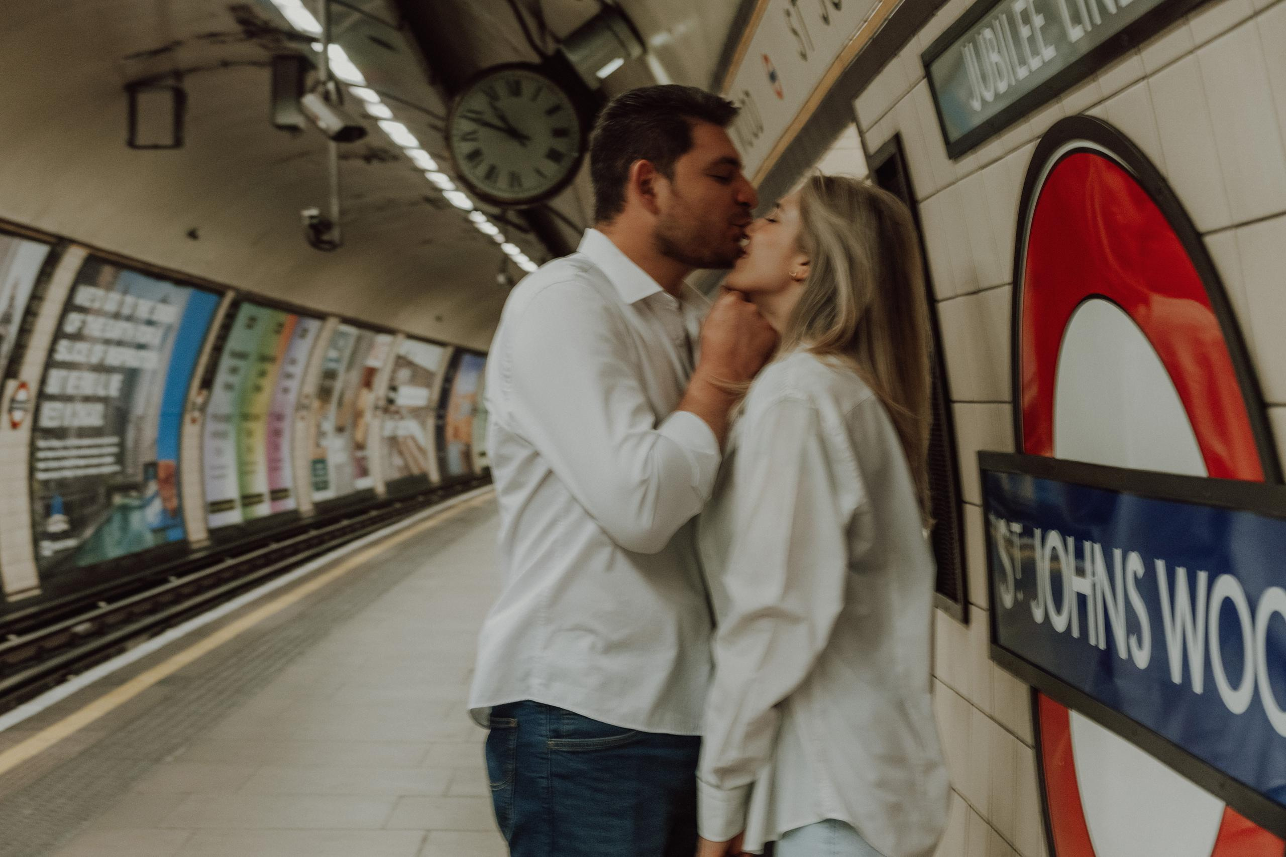 Engagement session in the tube|Bakerloo line. London portrait and family photographer