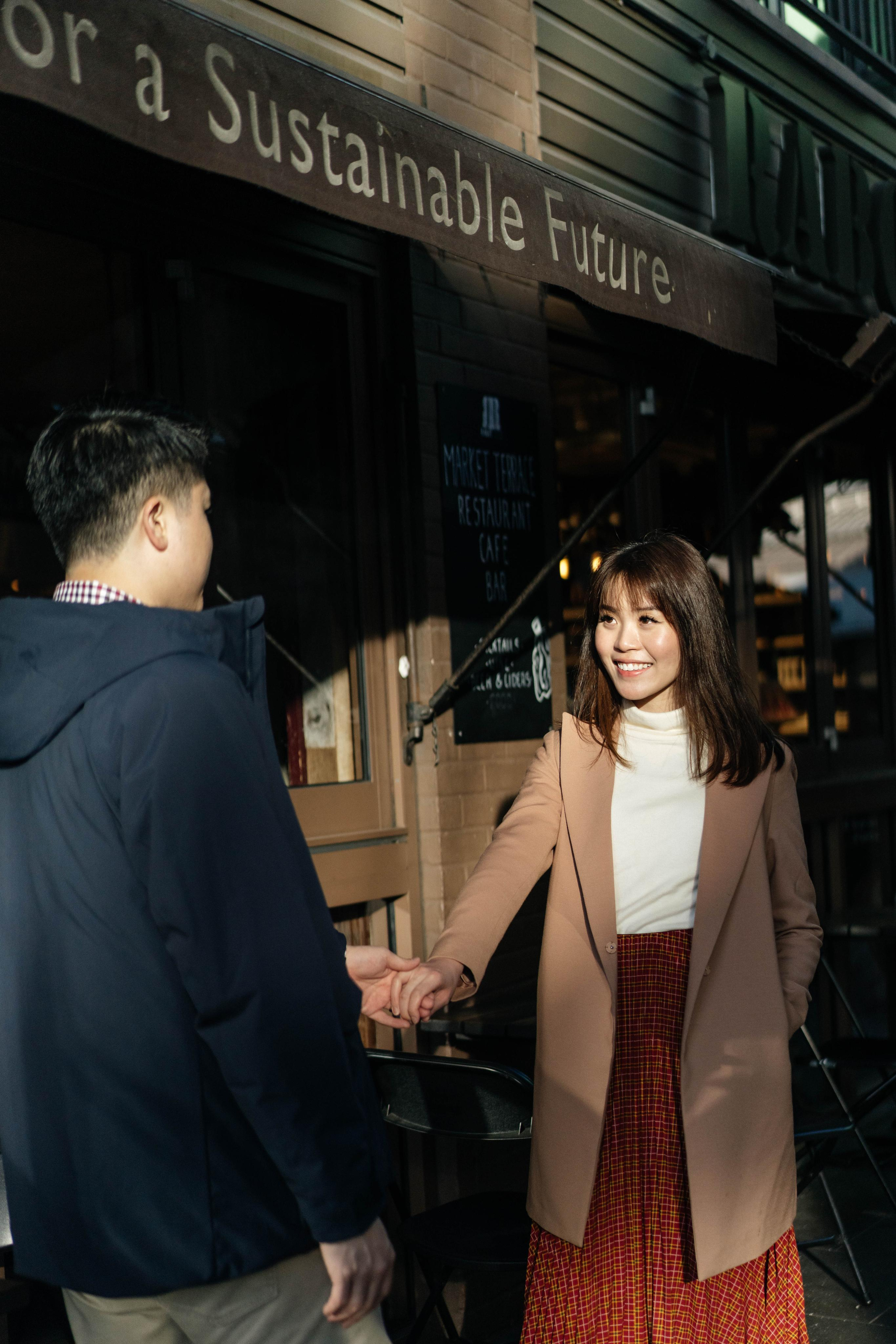Foggy Hornung by Tower Bridge. London portrait and family photographer