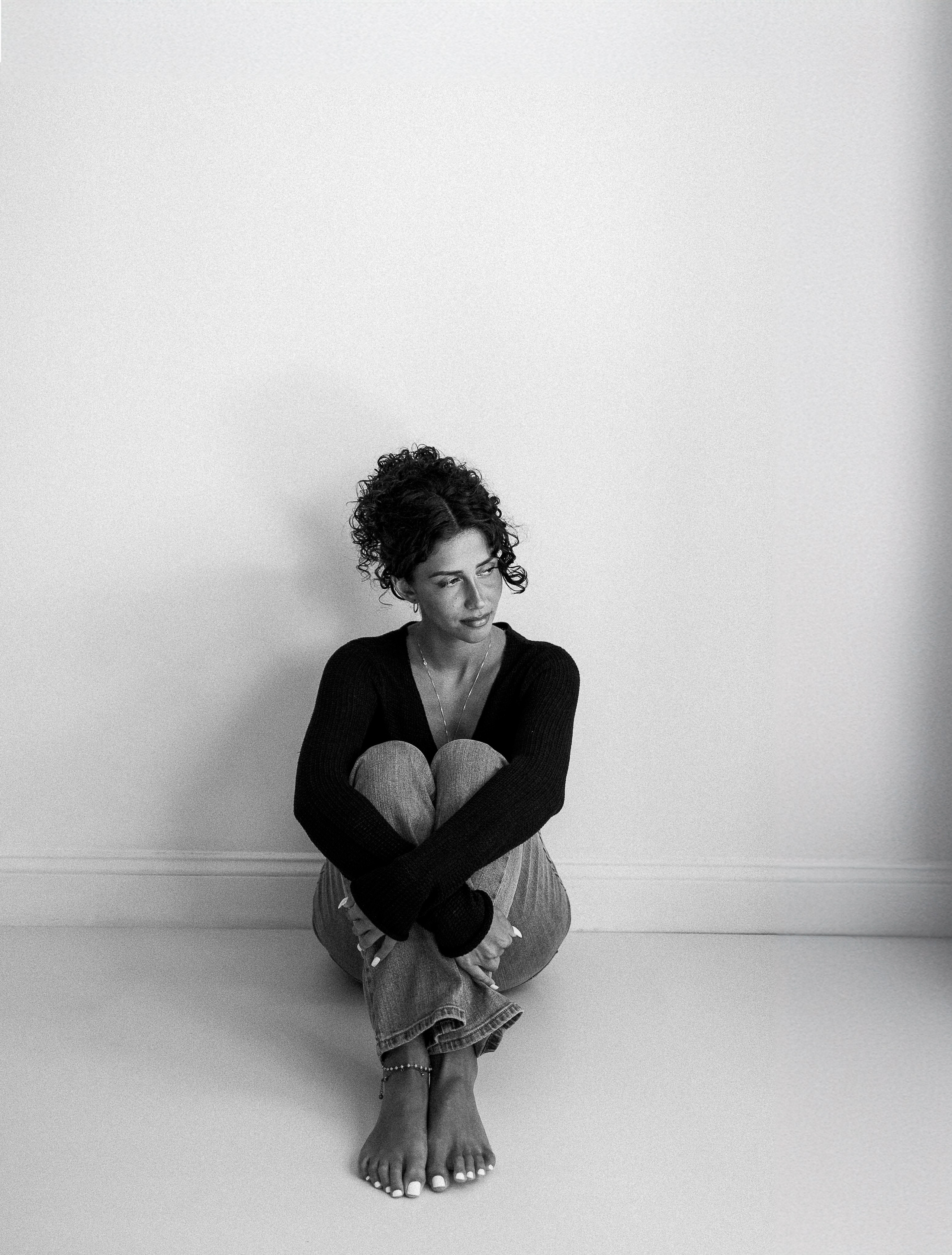 J. Rawnoir- Portrait photography by Daria Paliy.Timeless black&white portraits of women in NYC area