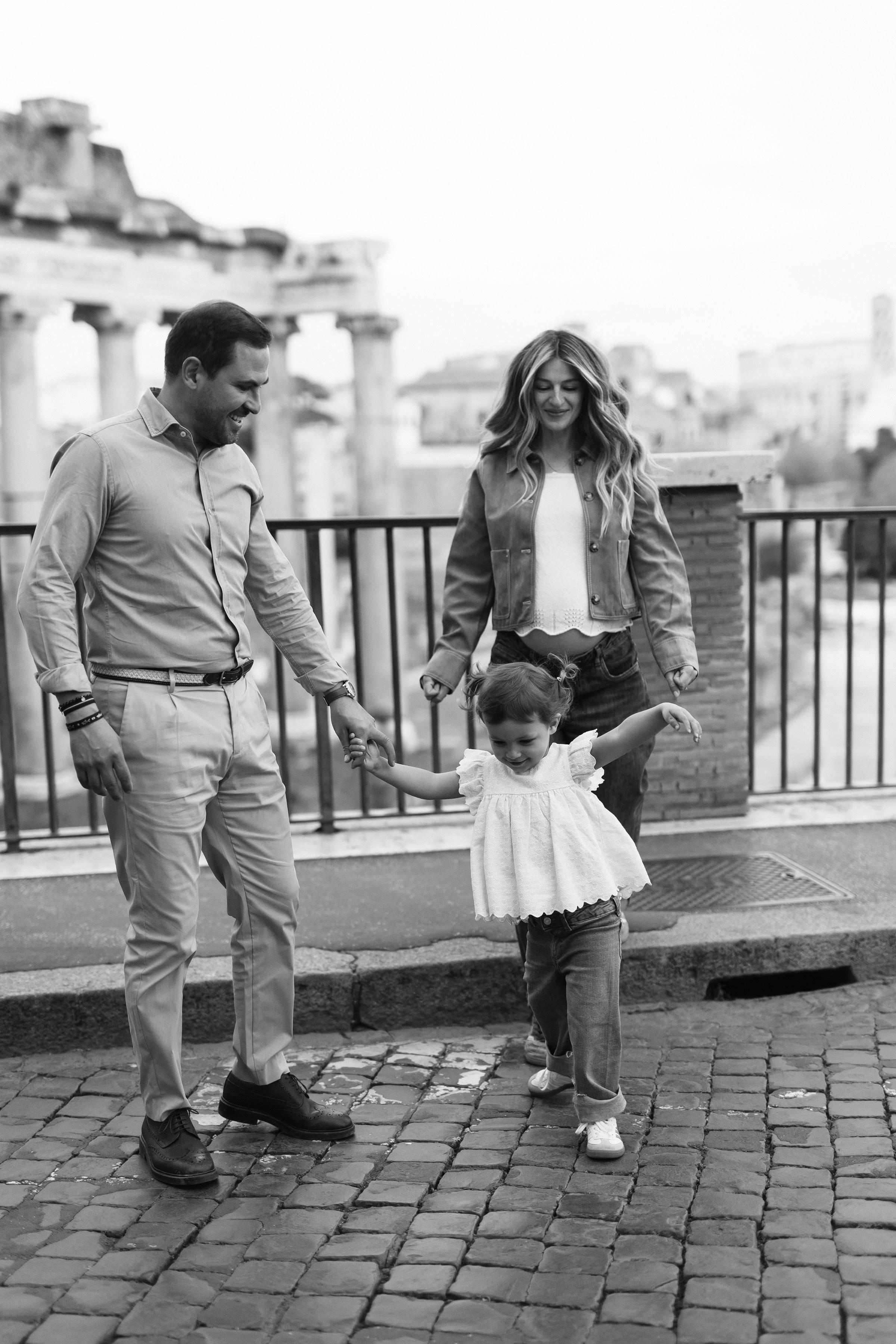 Famaly shooting in Rome. Wedding Photographer Rome Tuscany Como Sicily Puglia Amalfy Italy- Oksana Savenchuk