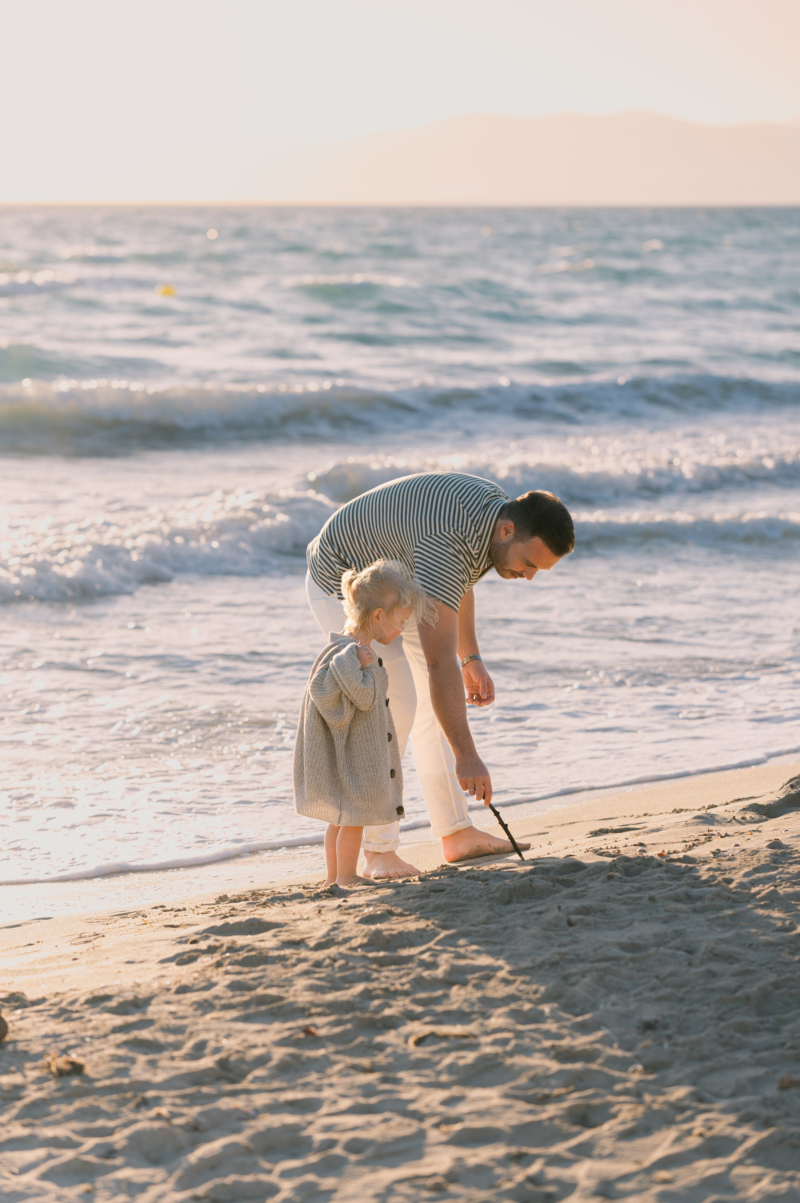 Family & Couple Photoshoot Mallorca S’Arenal Beach — Sunset Session. Photographer in Mallorca