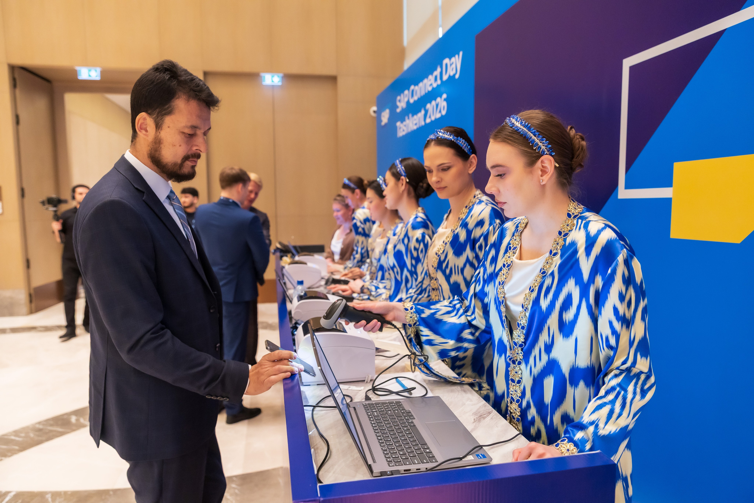 SAP — мировое цифровое решение для управления бизнесом. Профессиональная Фото-Видео Студия Геннадия Нестеренко | Ташкент и Весь Узбекистан