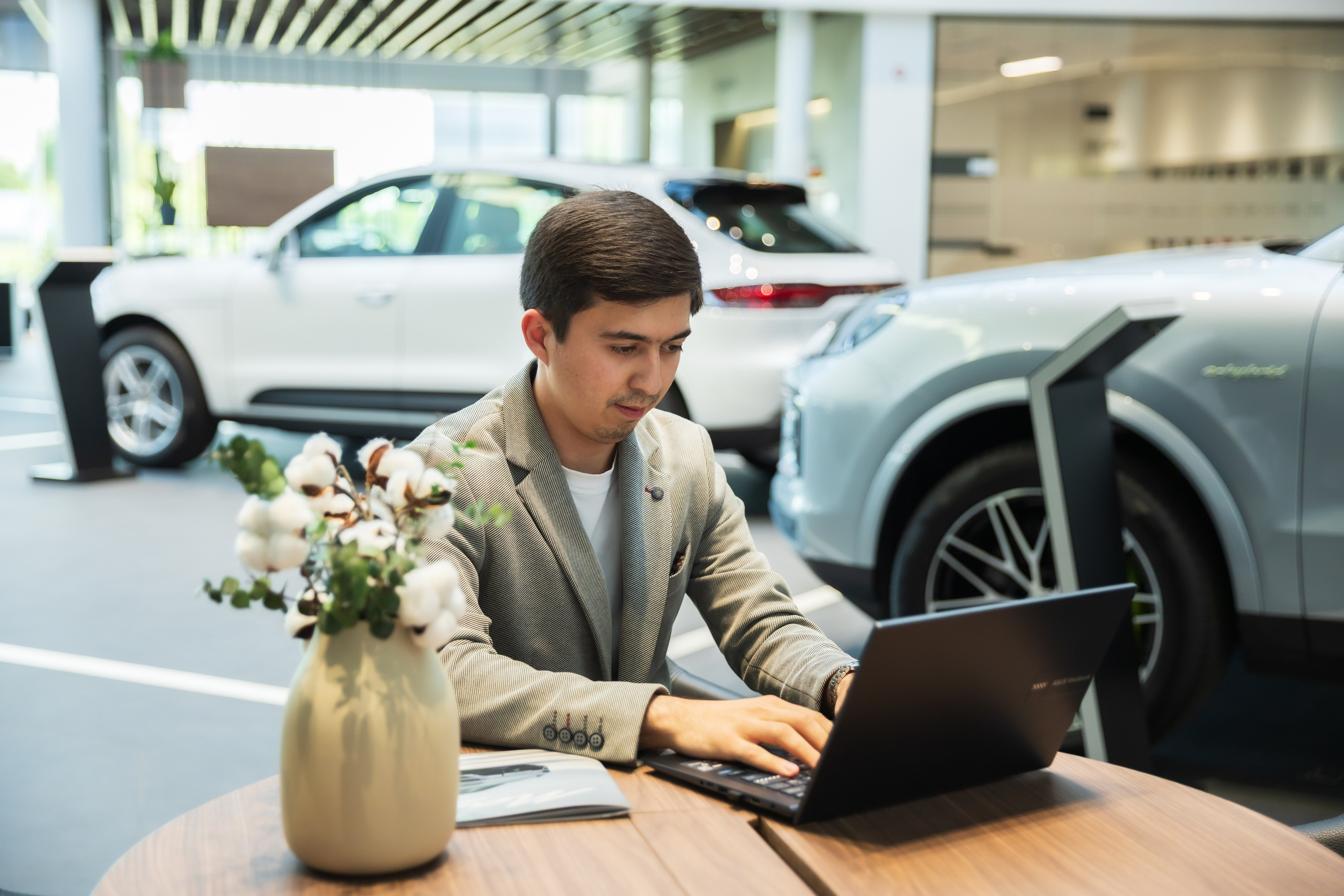 PORSCHE STUDIO. Профессиональная Фото-Видео Студия Геннадия Нестеренко | Ташкент и Весь Узбекистан