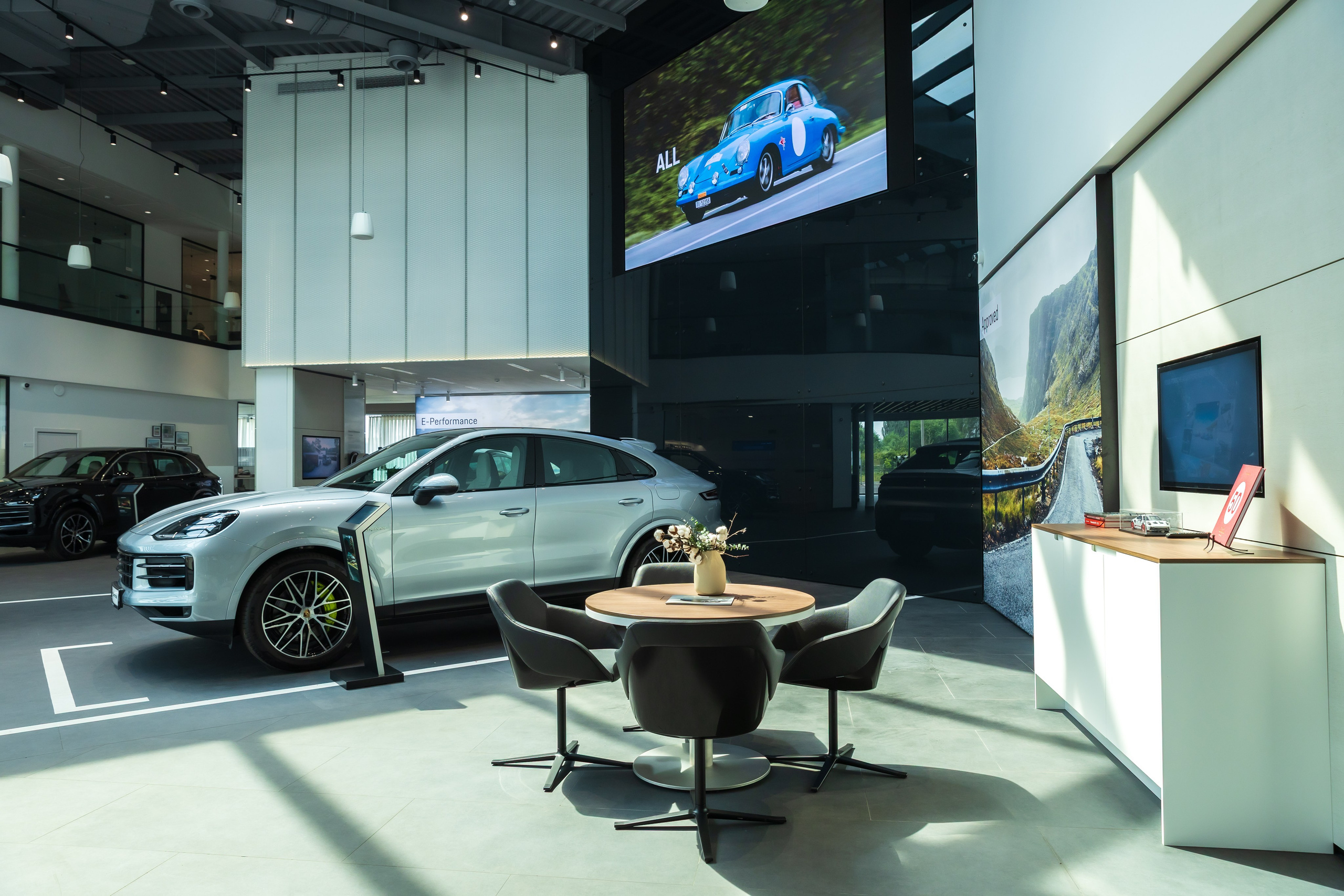 PORSCHE STUDIO. Профессиональная Фото-Видео Студия Геннадия Нестеренко | Ташкент и Весь Узбекистан