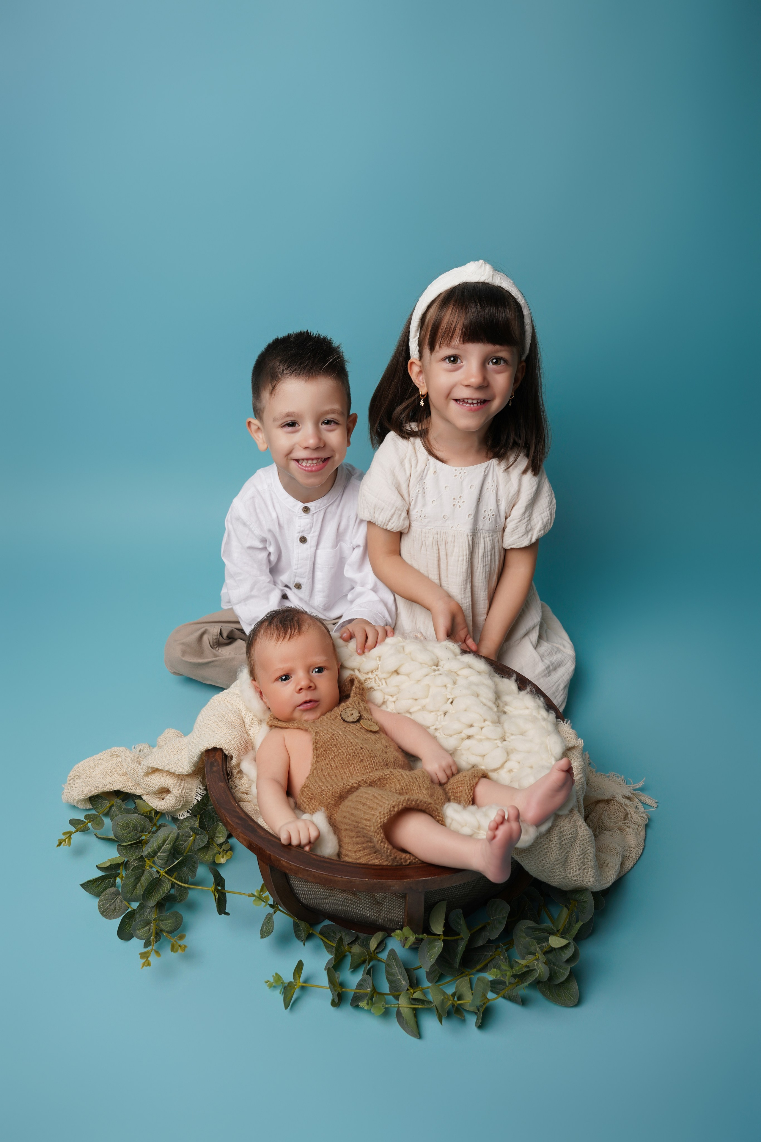 Leano & Familie. Neugeborenenfotografin und Retoucher in Augsburg Nastassia Schneider