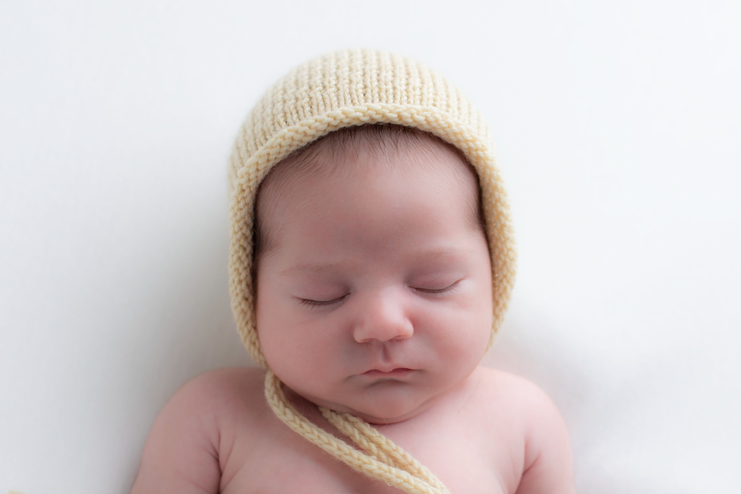 Nouveau-né. Photographe grossesse et nouveau-né a La Ciotat