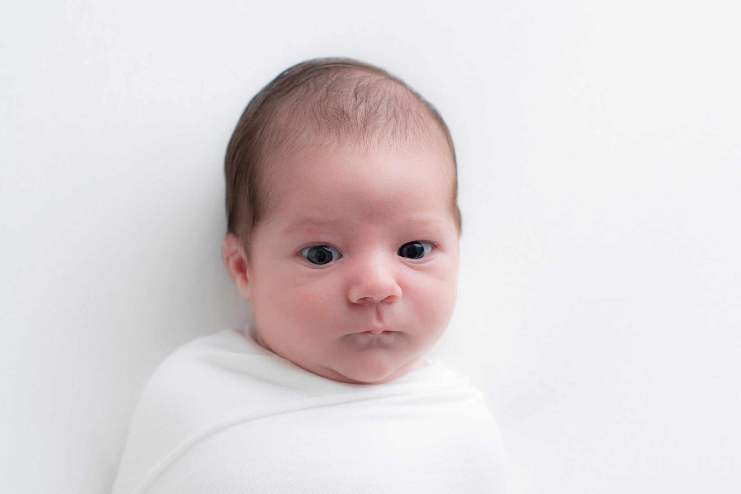 Nouveau-né. Photographe grossesse et nouveau-né a La Ciotat