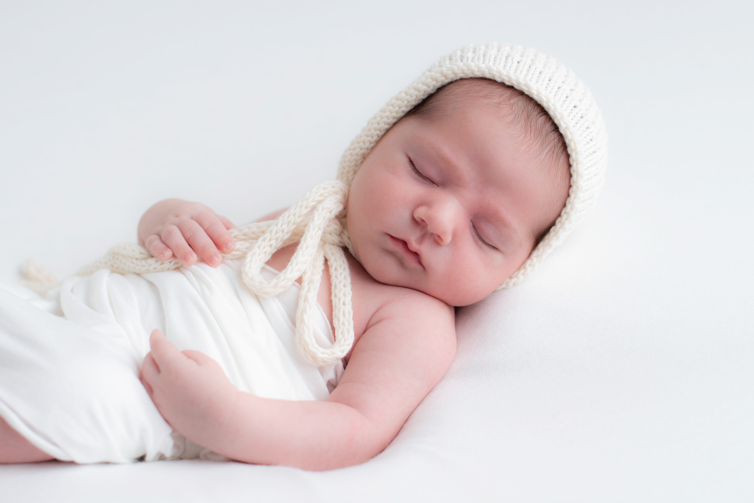 Nouveau-né. Photographe grossesse et nouveau-né a La Ciotat