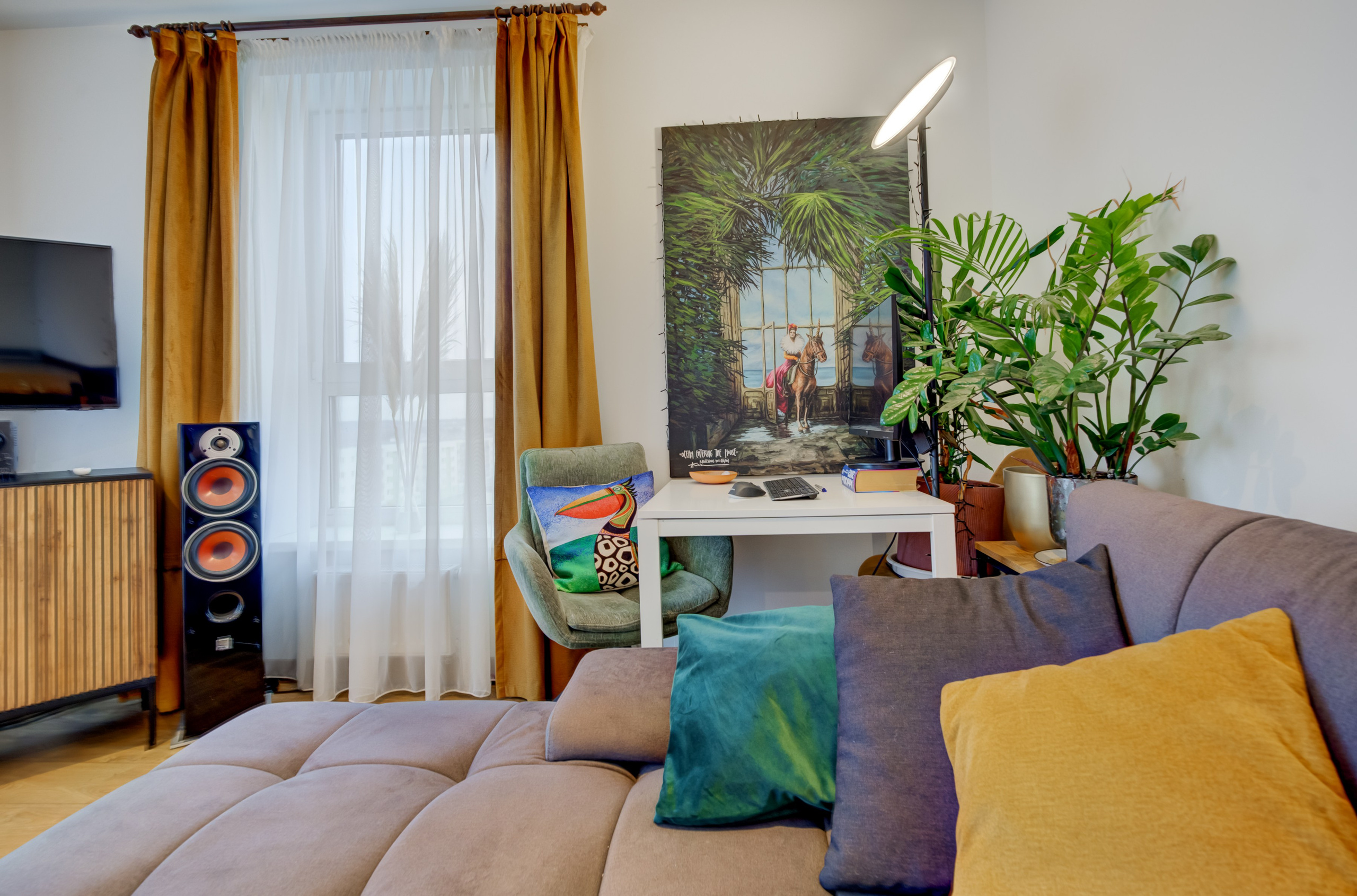 Karaliaučiaus g. 9 c, 2 k buto fotosesija. Elina Sapiega fotografė Vilniuje