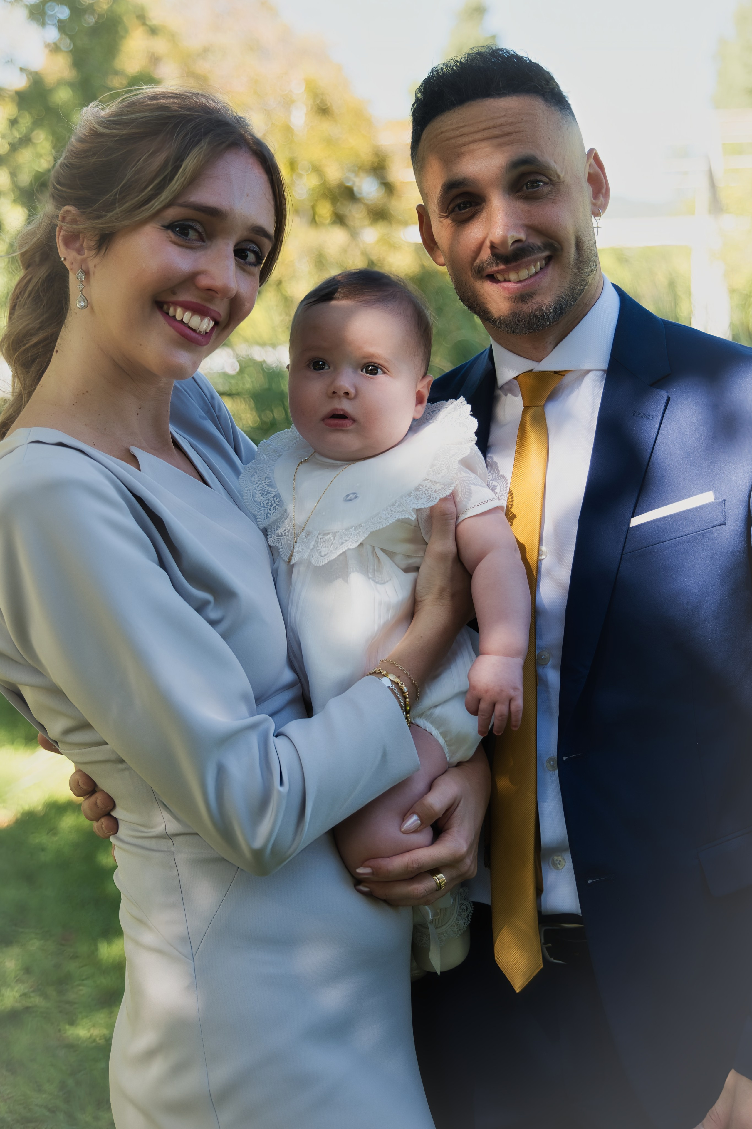 Fotografía de familia en Córdoba. Sesiones naturales y llenas de emoción. Fotógrafo y videógrafo en Córdoba (España)