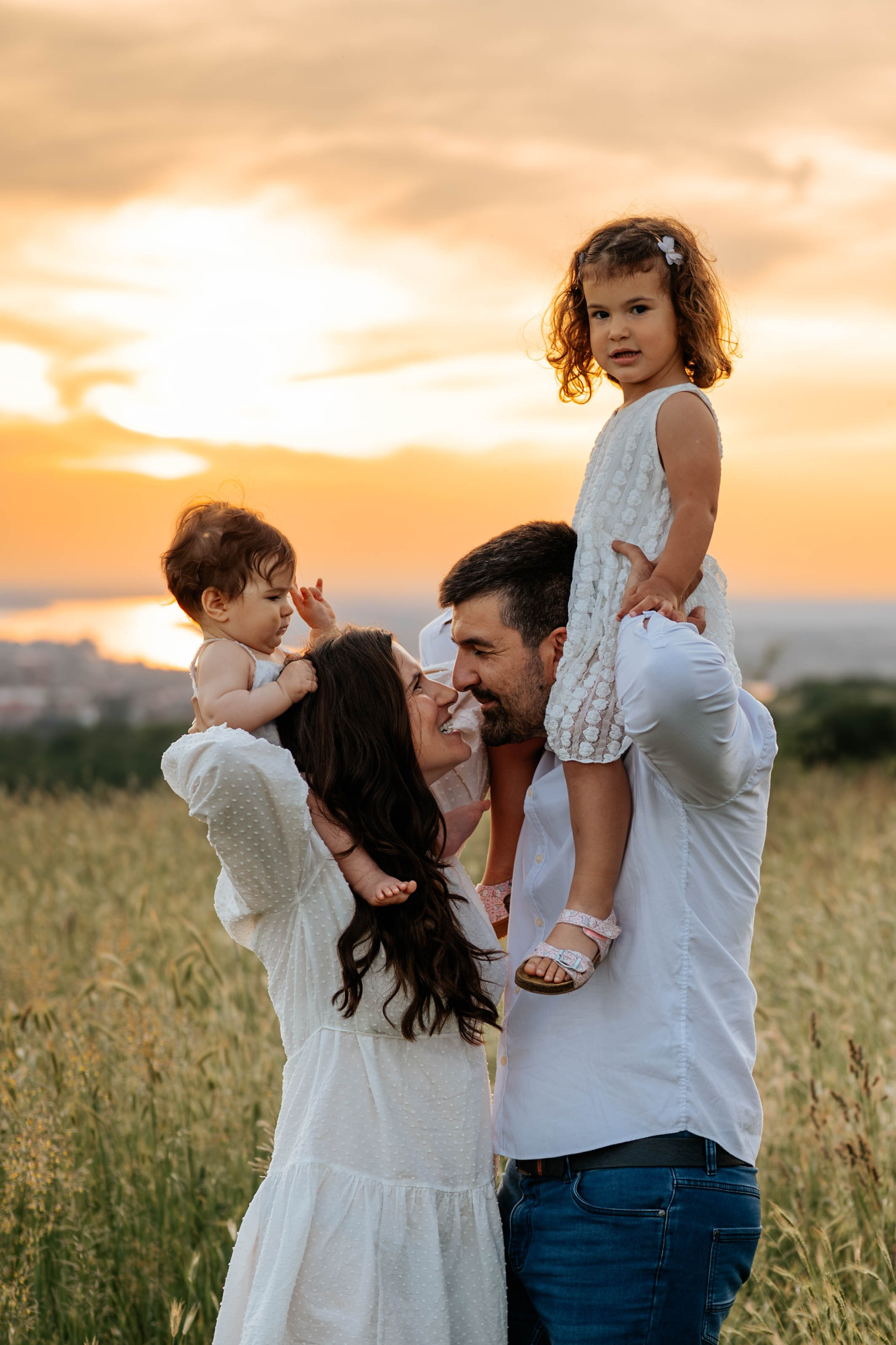 Katarina, Danijel, Petra i Julija - porodično fotografisanje. Dečiji i porodični fotograf