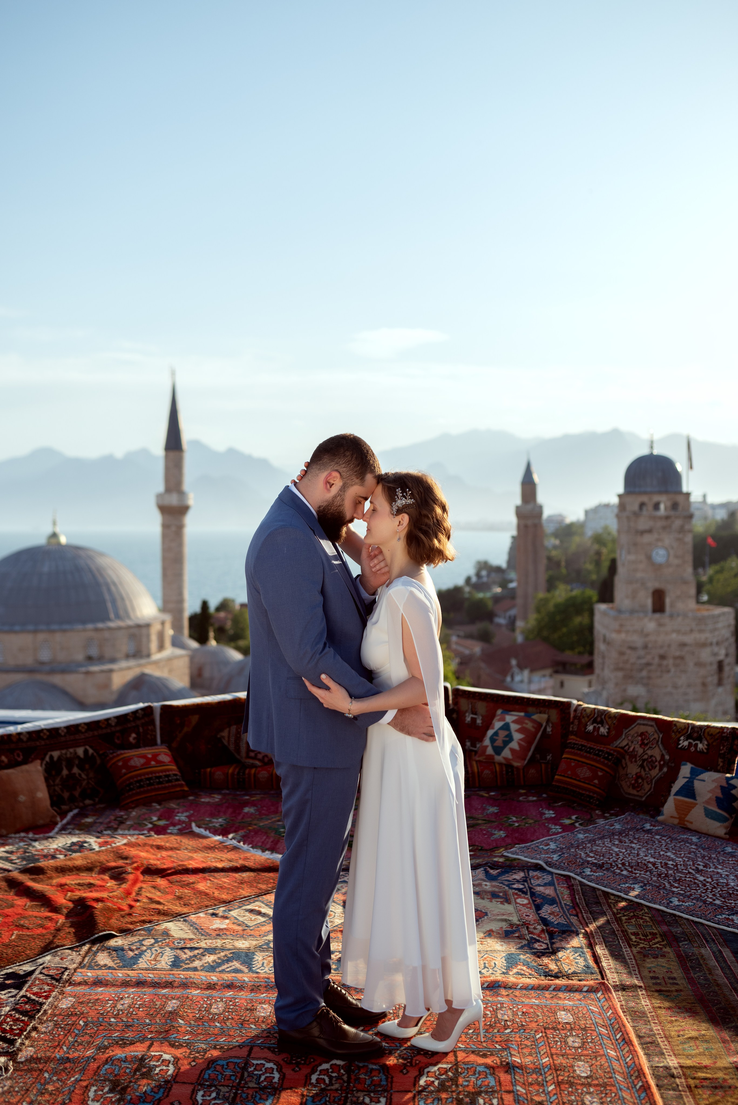 Свадебная фотосессия на крыше в Анталии